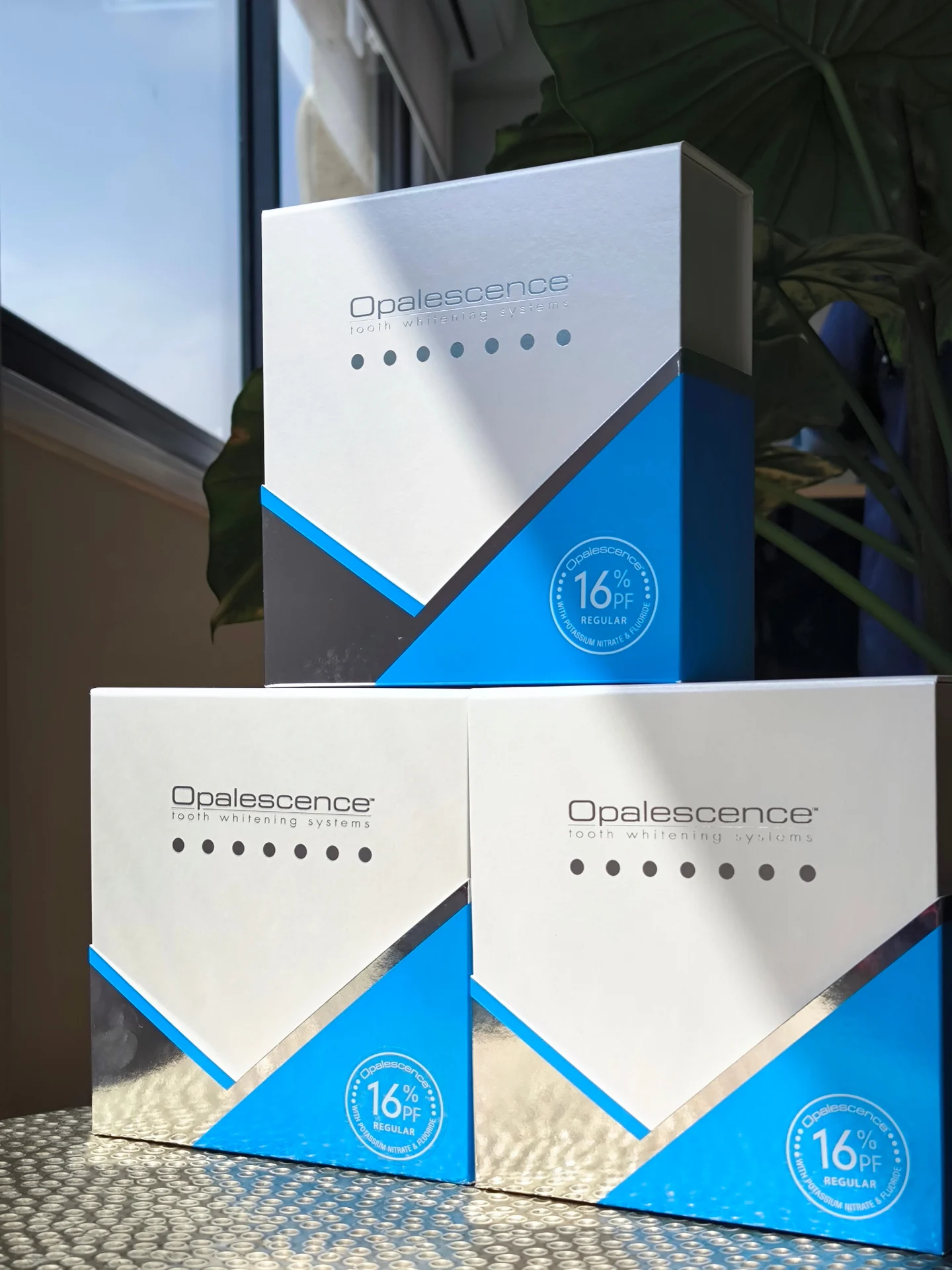 The Smile Professionals Facebook ad: Safe, professional teeth whitening