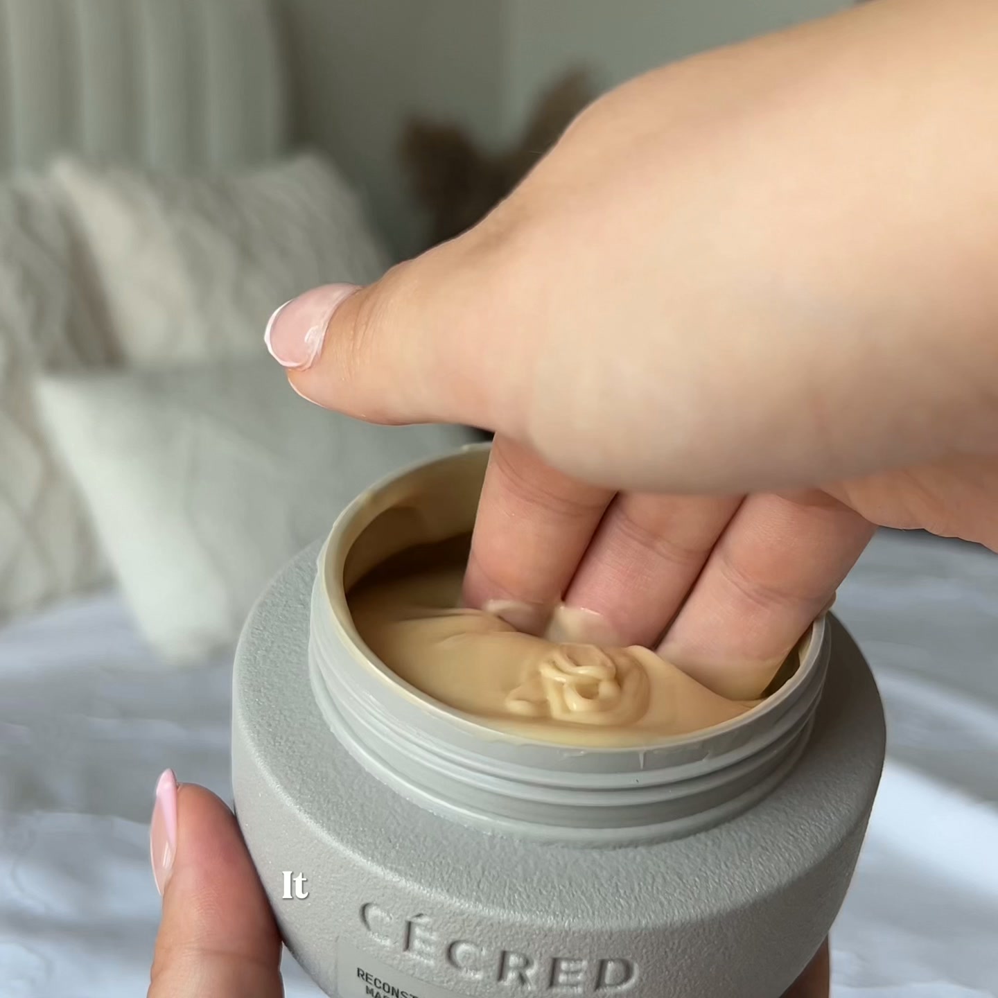 Cecred Facebook ad: Reconstructing Treatment Mask