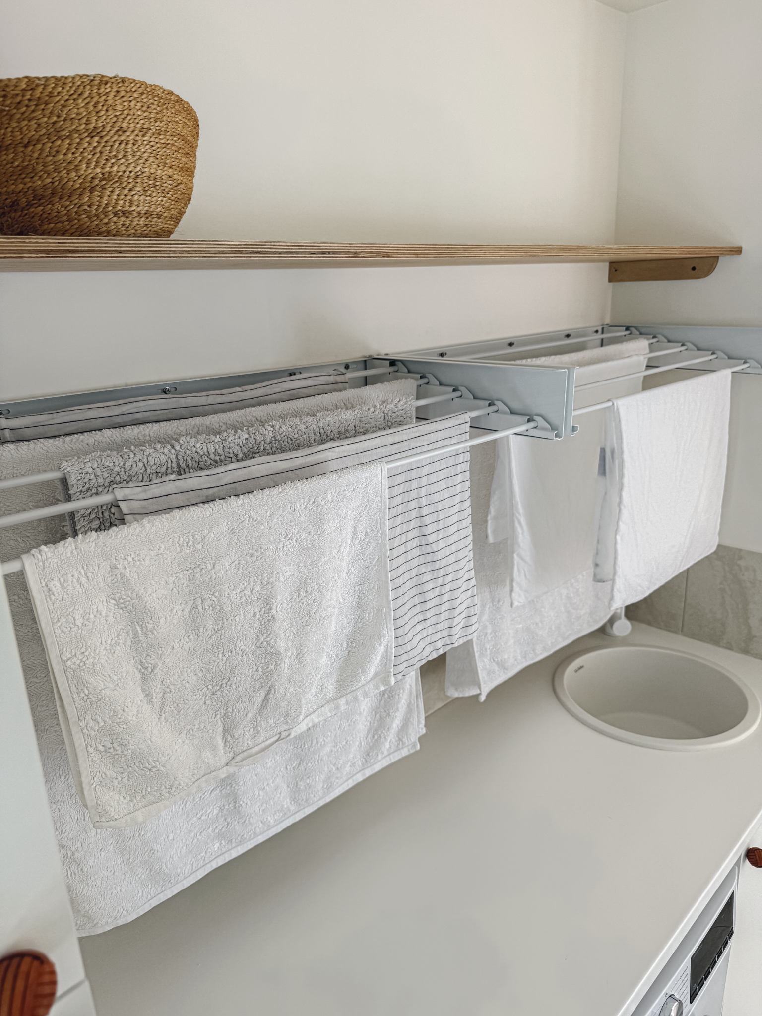 Vendline Facebook ad: Wall Mounted Drying Rack