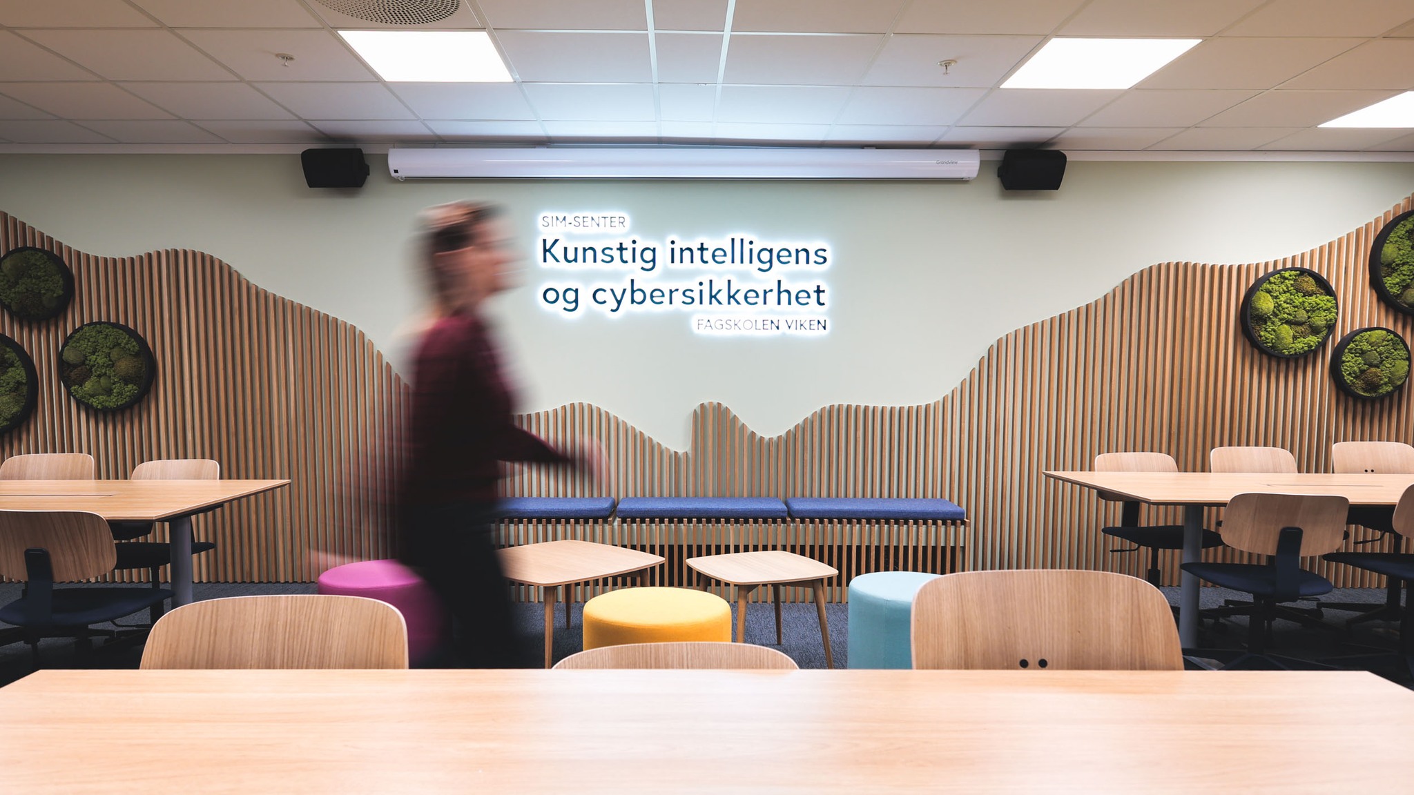 Møbelsnekkerne As Facebook ad: For Fagskolen Viken har vi levert en spesialdesignet…