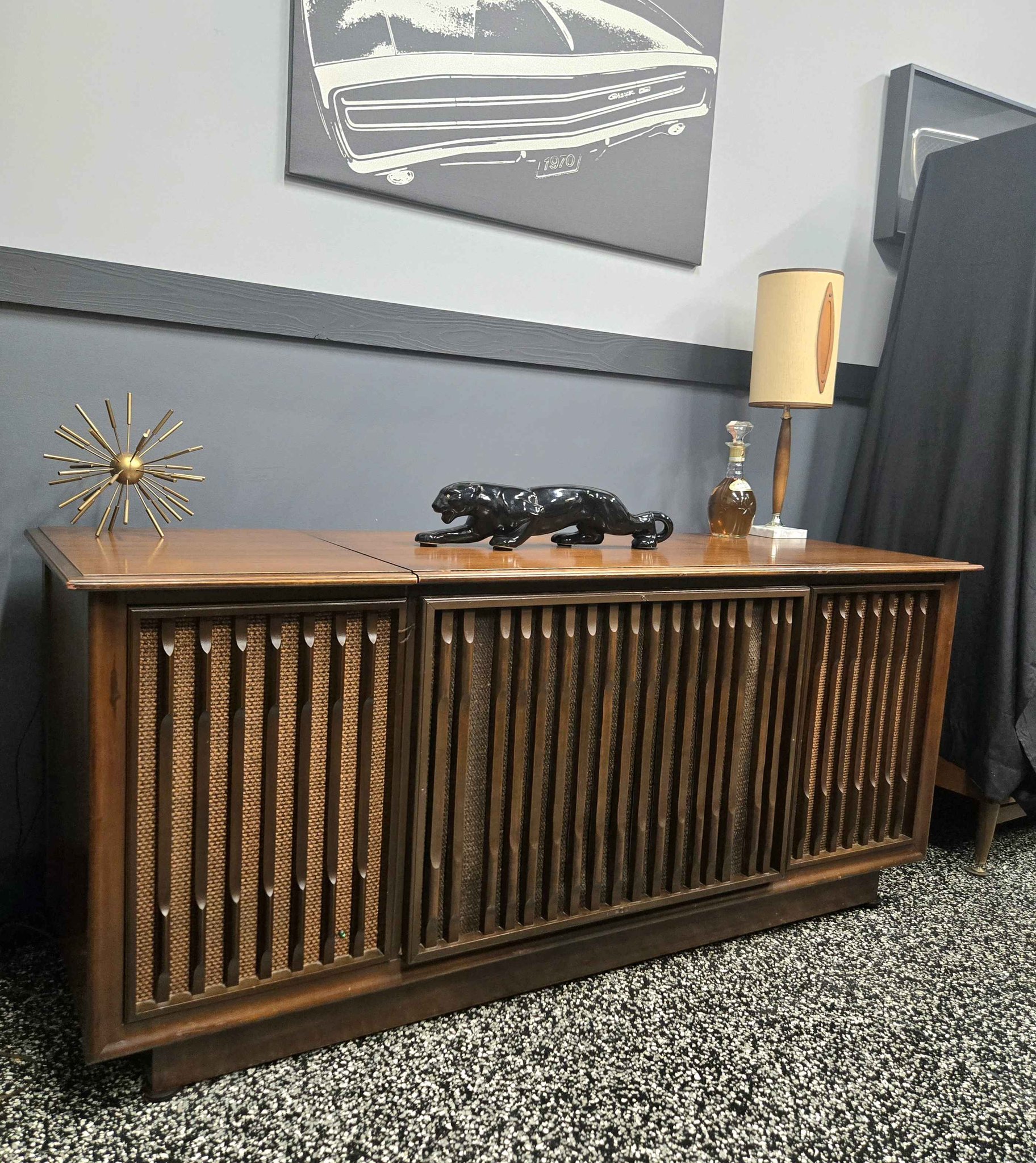 Darrin Gary Facebook ad: MCM Record Player Stereo Console Mid century modern 1960s
