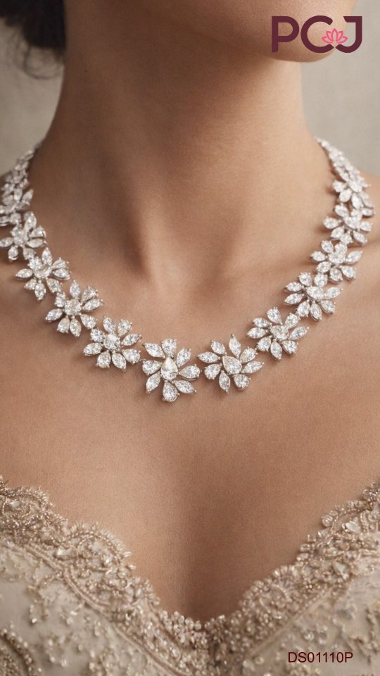 PC Jeweller Facebook ad: Discover the perfect sparkle for your big day.