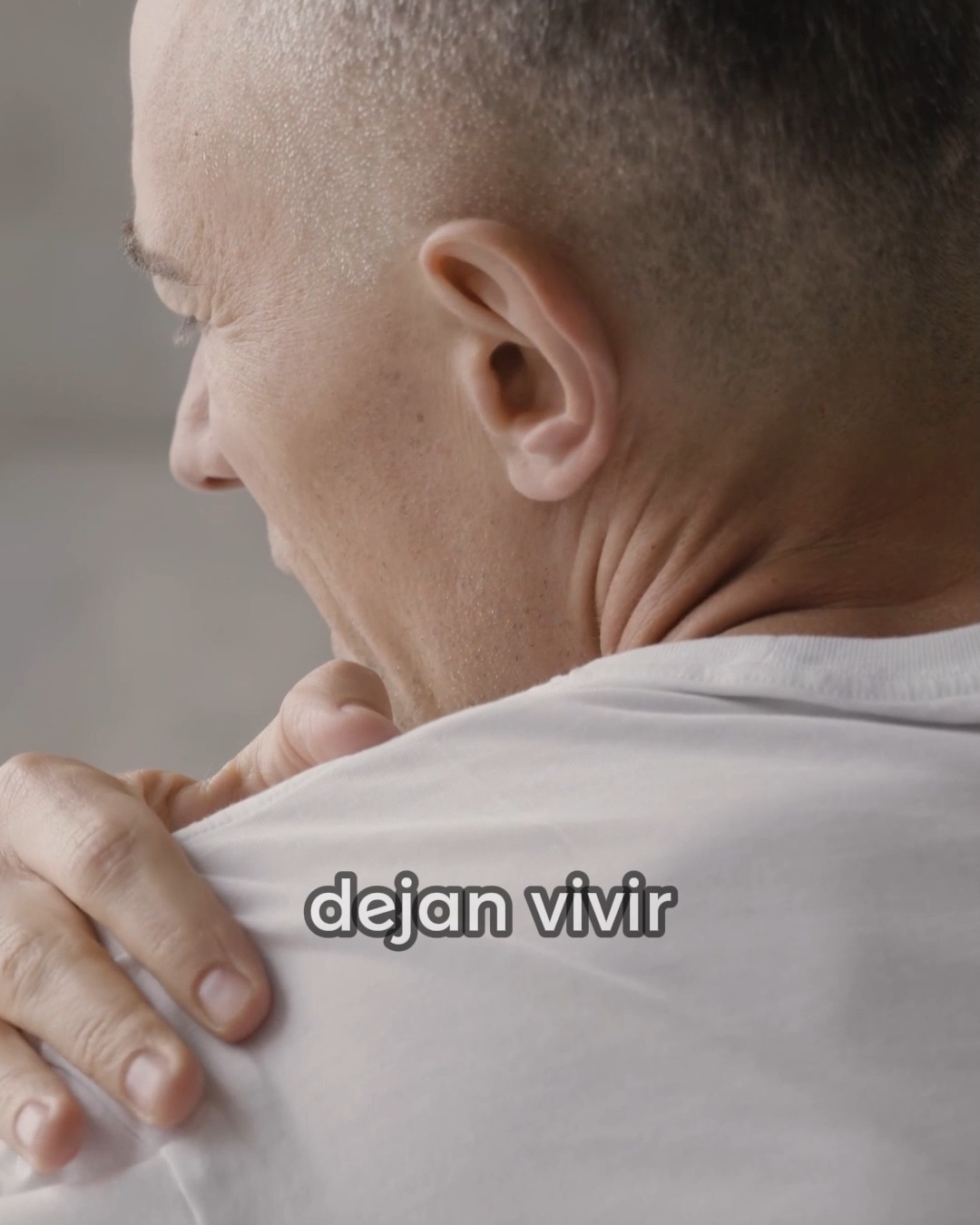Dr. Mykola Inyutin - Medicina Láser Facebook ad: ¿El dolor en las articulaciones no te dejan…