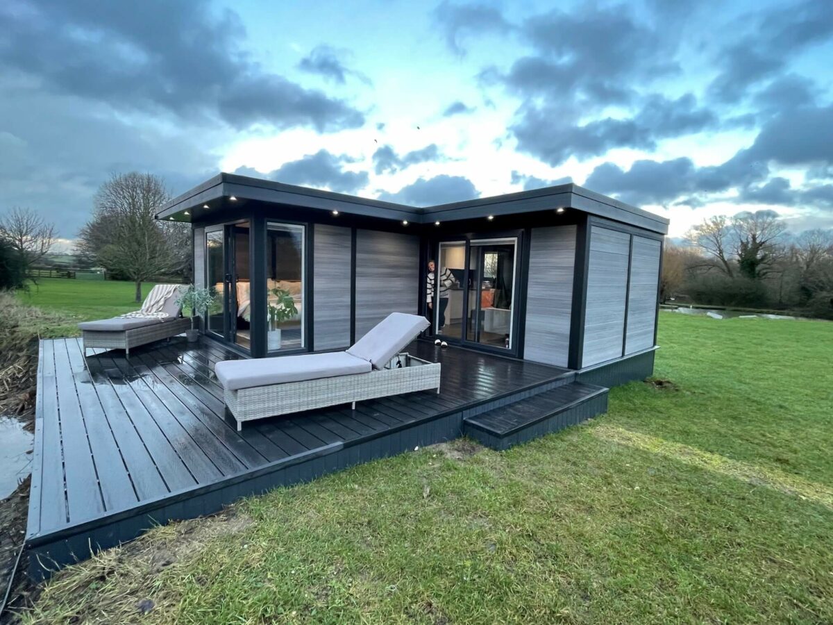WRP Garden Rooms Facebook ad: Luxury Garden Granny Annexes