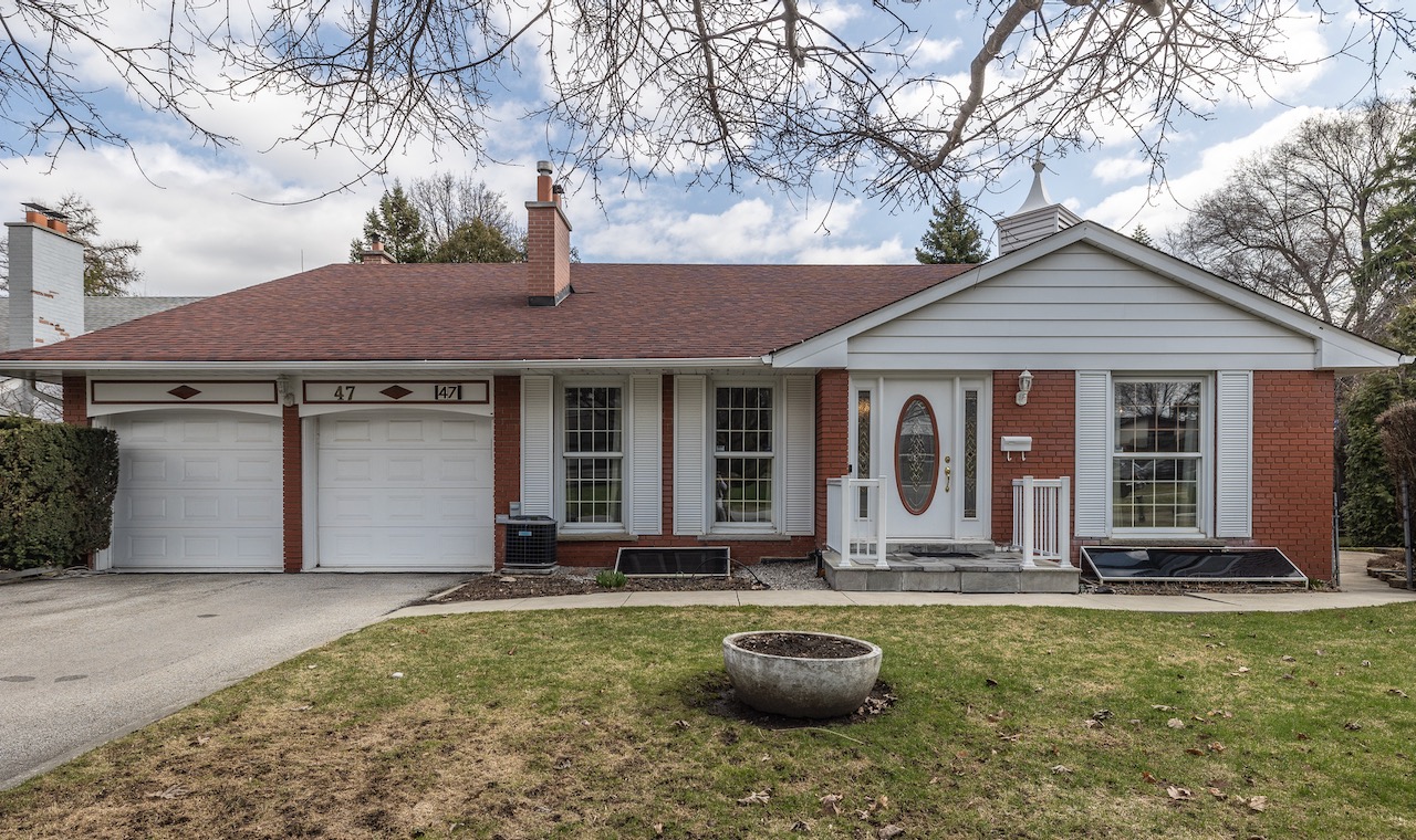 Sage Real Estate Facebook ad: Massive Pie Shaped Lot on Quiet Family Friendly…