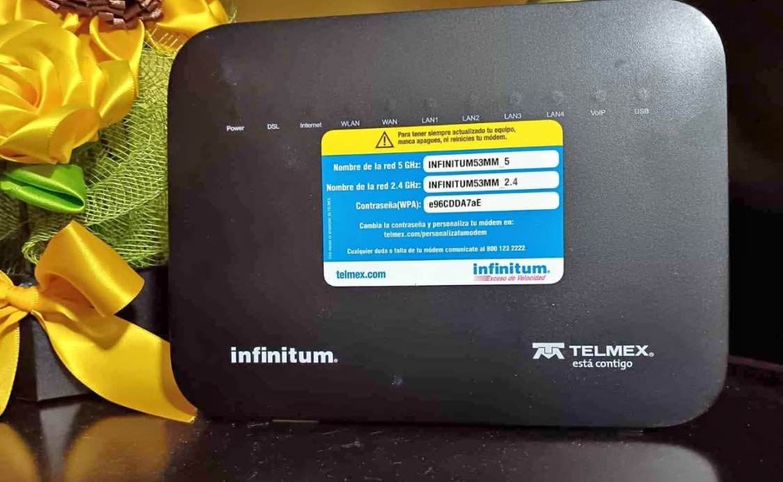 Camila Diaz Facebook ad: internet telmex no pagas nada en el contrato primer mes…