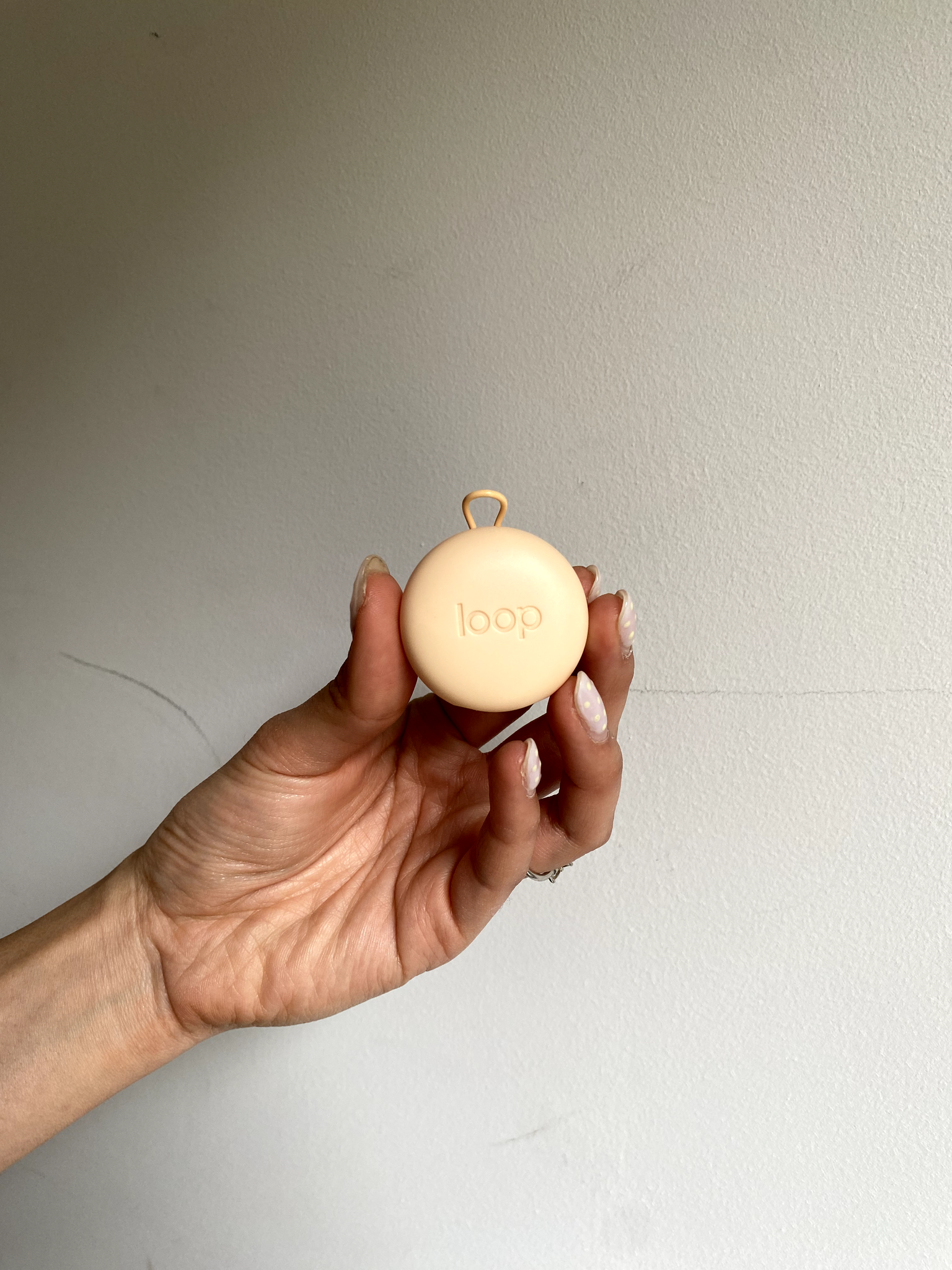 Iluffyouxo Facebook ad: Loop Switch: 3-in-1 Earplug Sound Control, Loop Earplugs