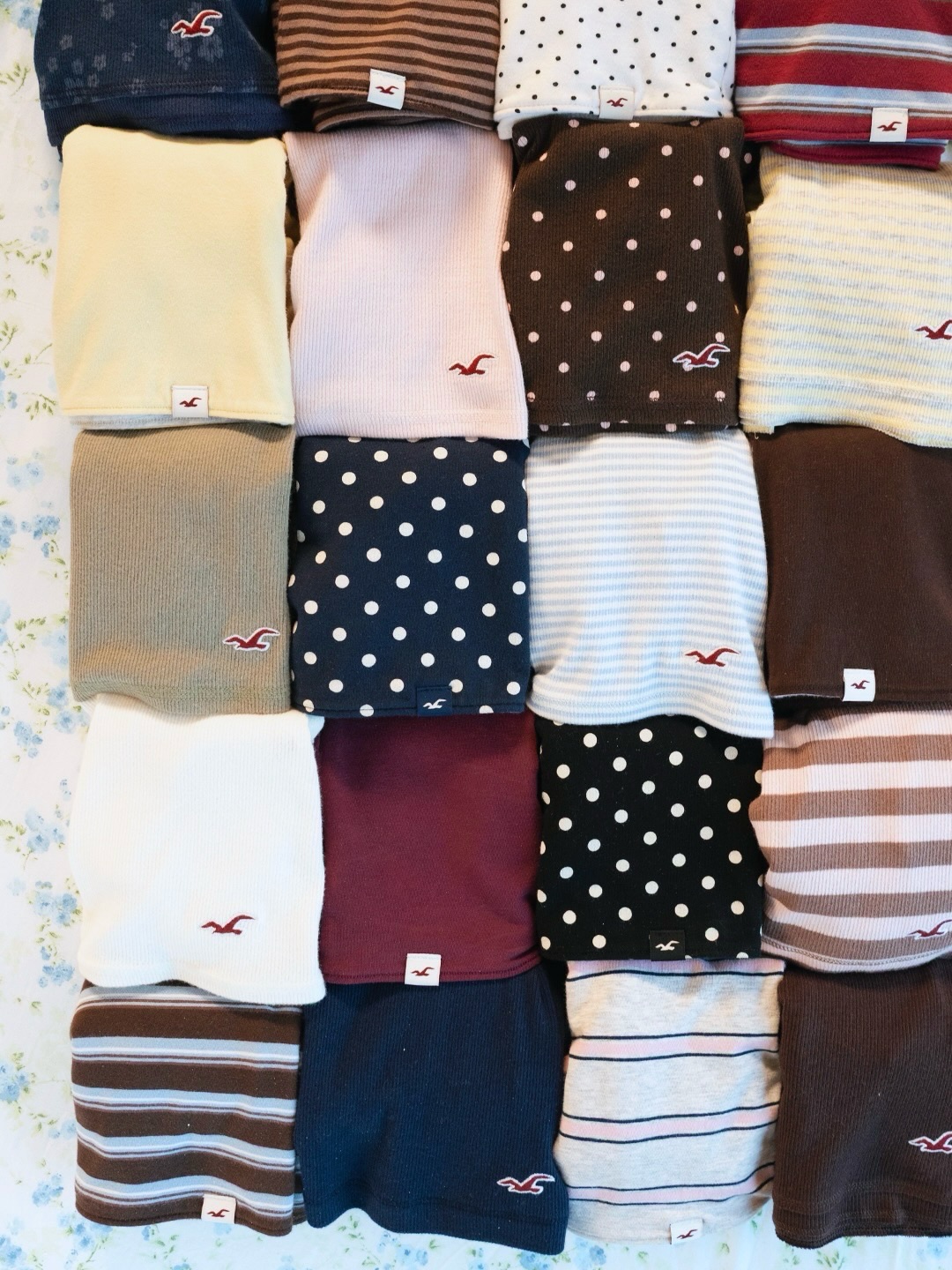 Hollister Co. Facebook ad