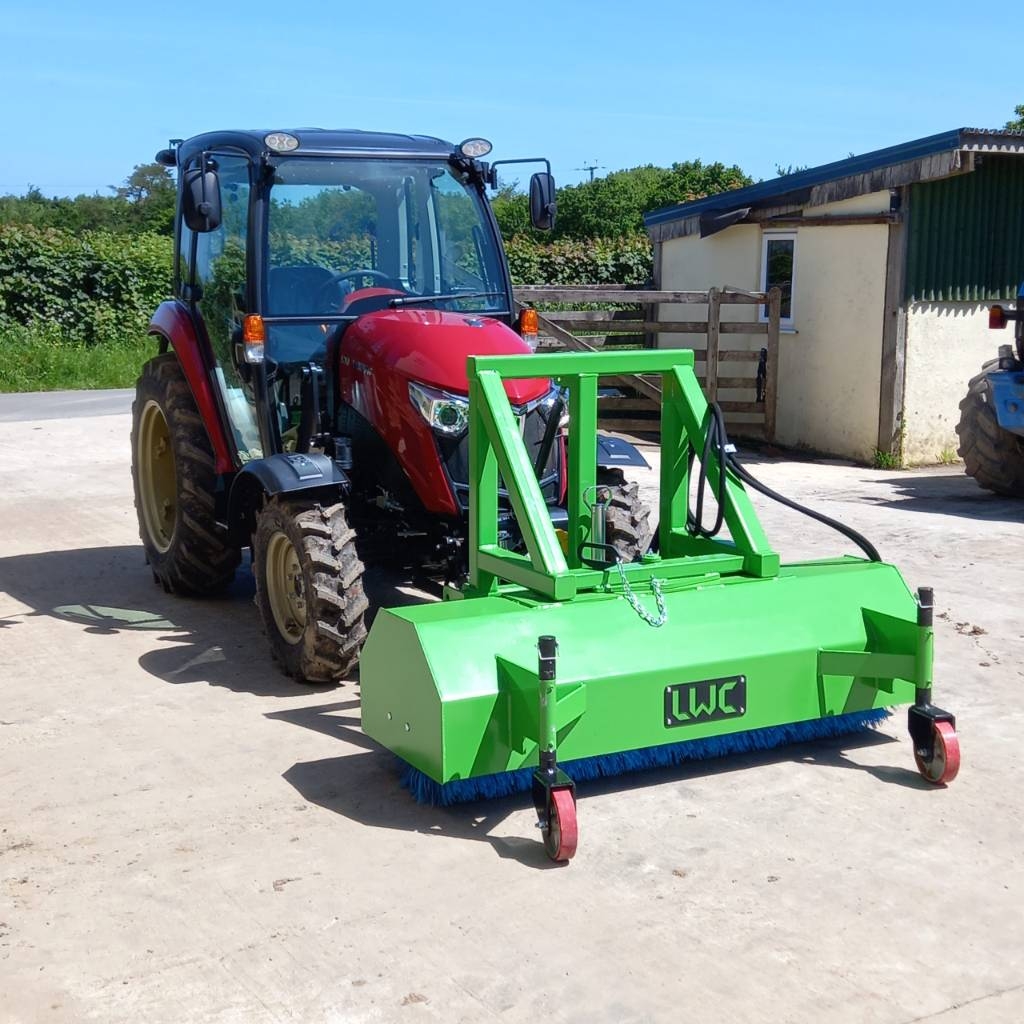 Mascus Facebook ad: Discover top-quality agricultural machinery for sale in the…