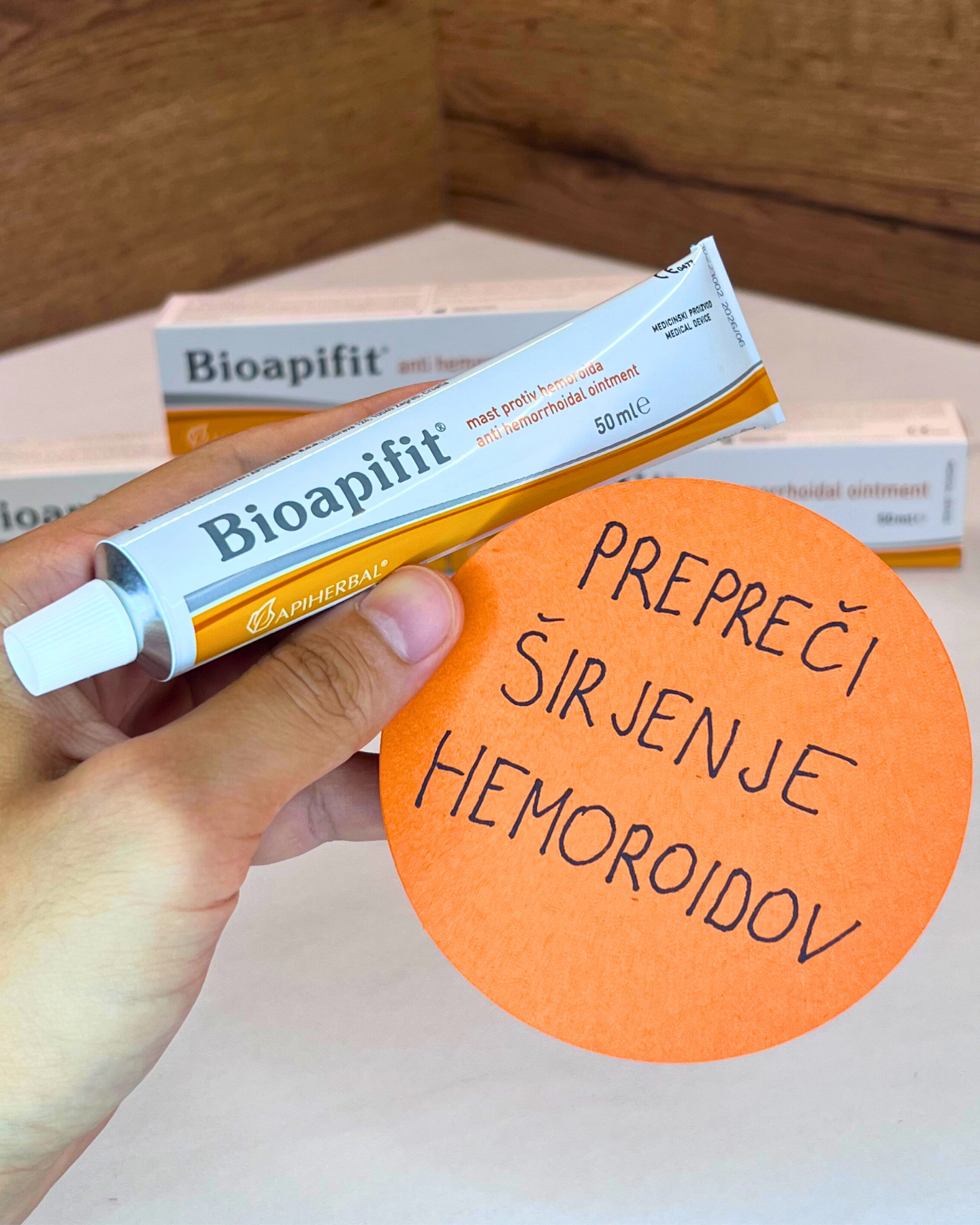 Najzdravnik Facebook ad: Mazilo proti hemoroidom Bioapifit