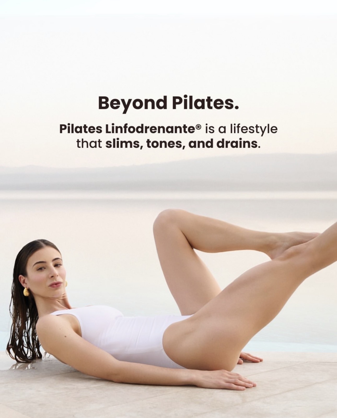 Traininpink Facebook ad: 200,000 women already train with Method.