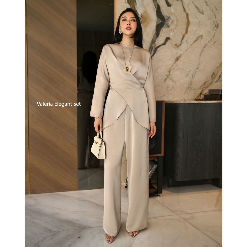 Corliss Cloth Facebook ad: Produk corliss.ind | Shopee Indonesia