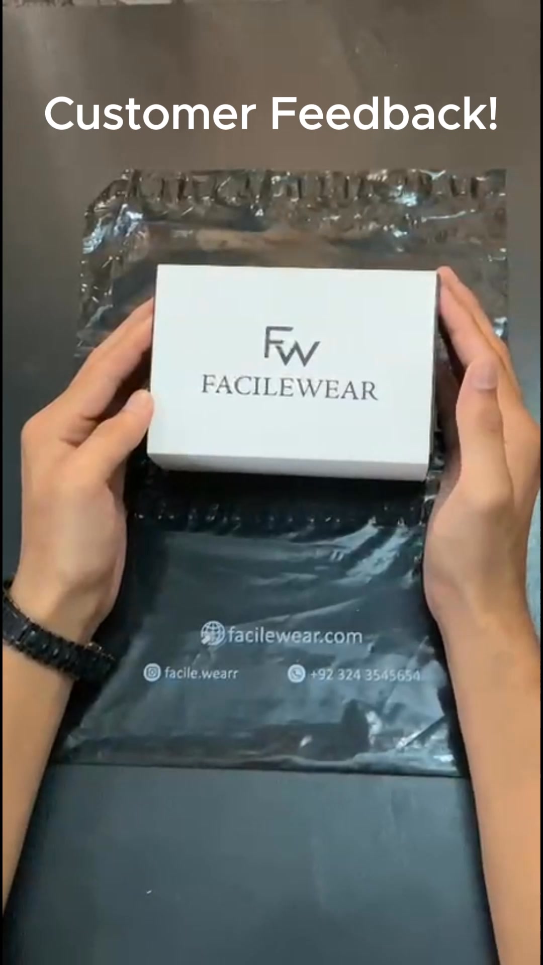 FacileWear Facebook ad