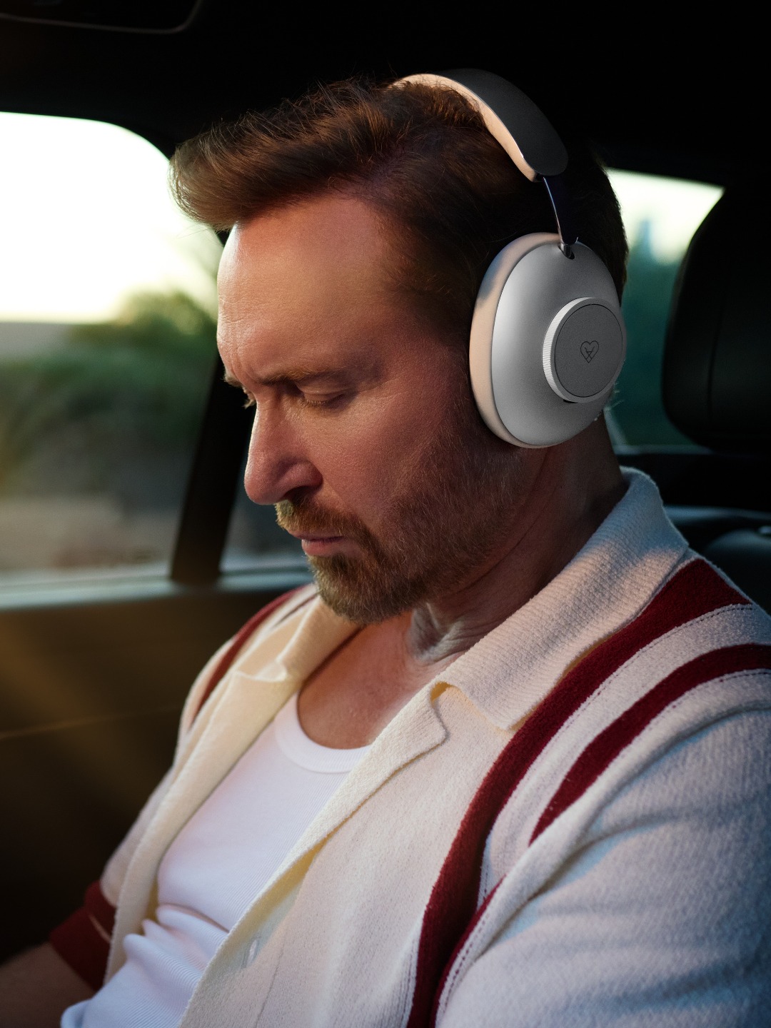 Loewe Greece Facebook ad