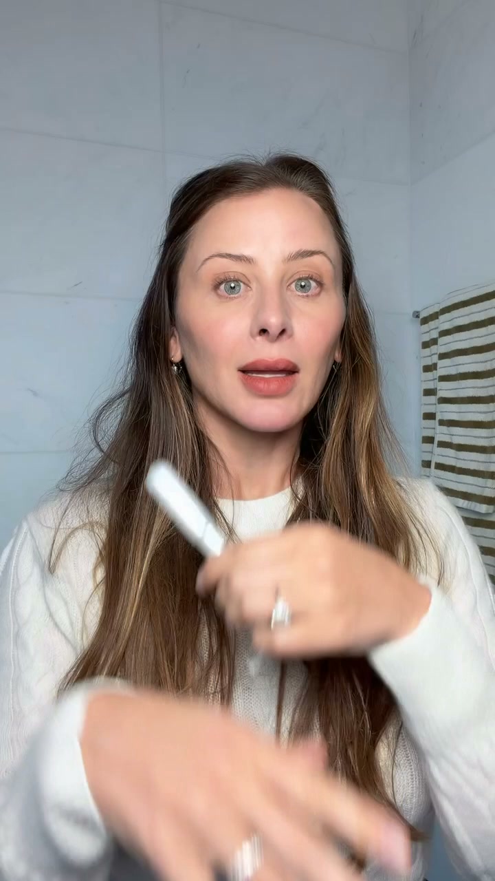 Lo Bosworth Facebook ad: Intimate Skin Support