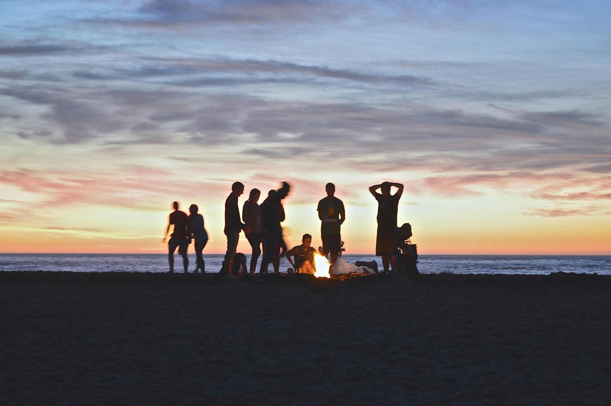 Aboutzenlife Facebook ad: August Bucket-List: Top 10 End-Of-Summer Activities