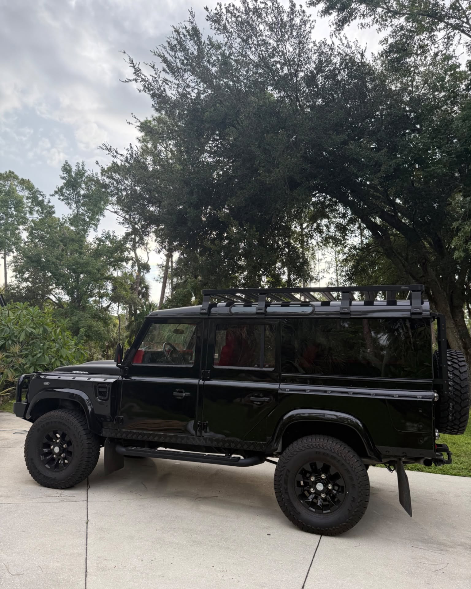 James Jacobsmeyer Facebook ad: 1994 Land Rover Defender 110