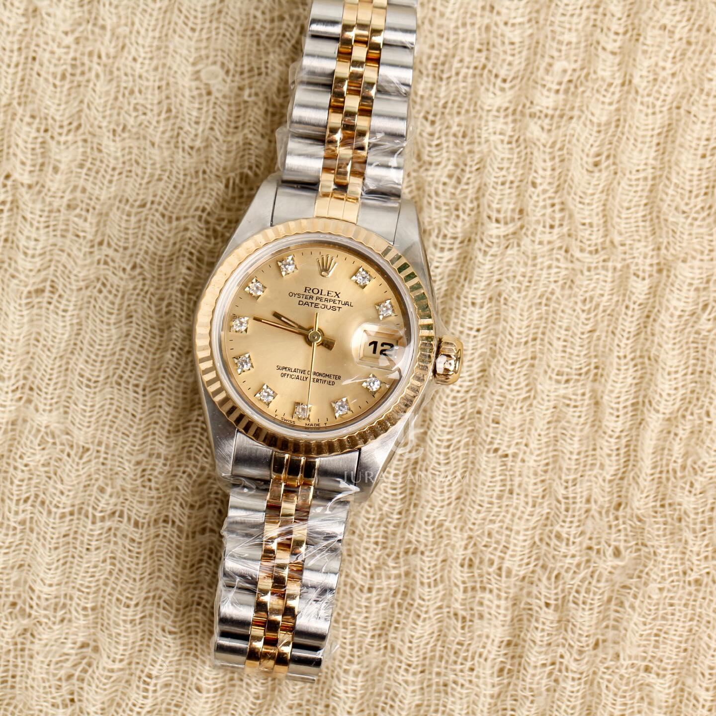 Juragan Jam Vintage Facebook ad: We are not affiliated with any brands mentioned.