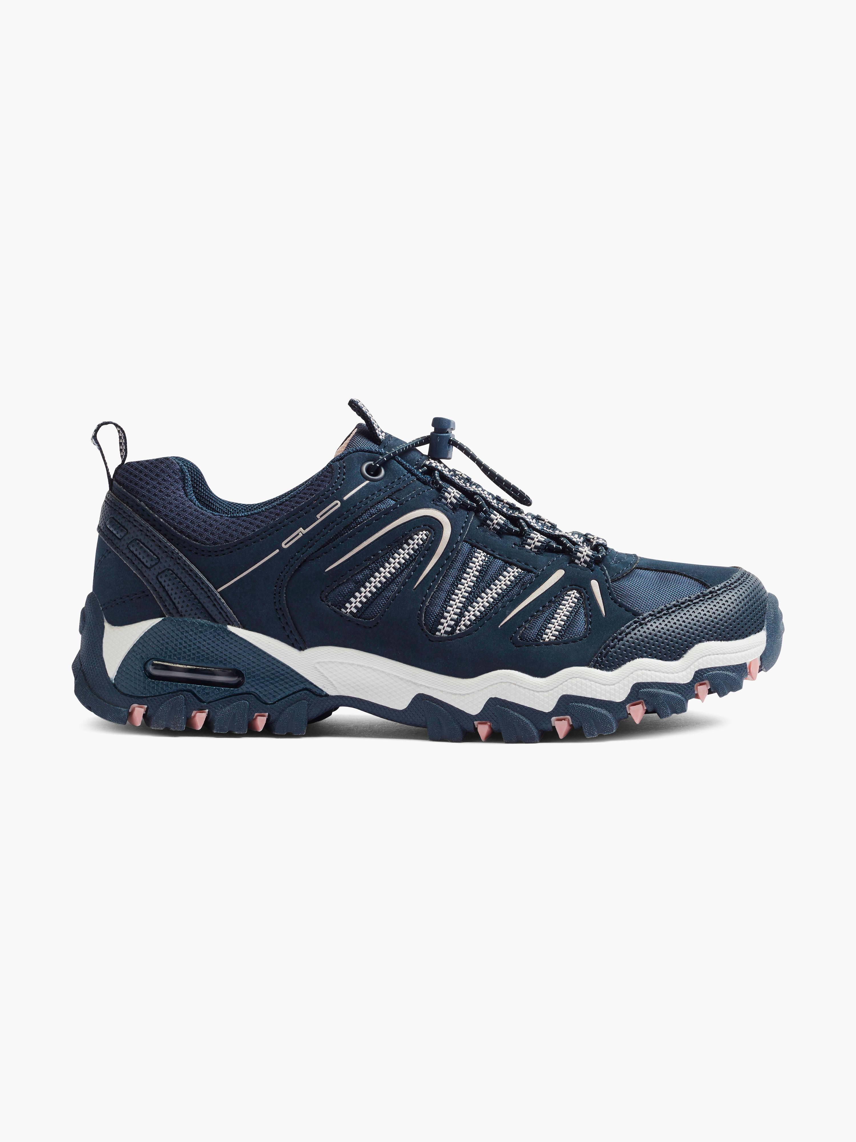 Deichmann Facebook ad: Trend oder Klassiker?