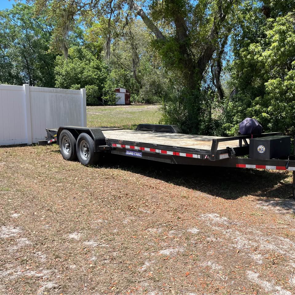 Alexis Hodge Facebook ad: 20 ft car hauler trailer with heavy duty ramps