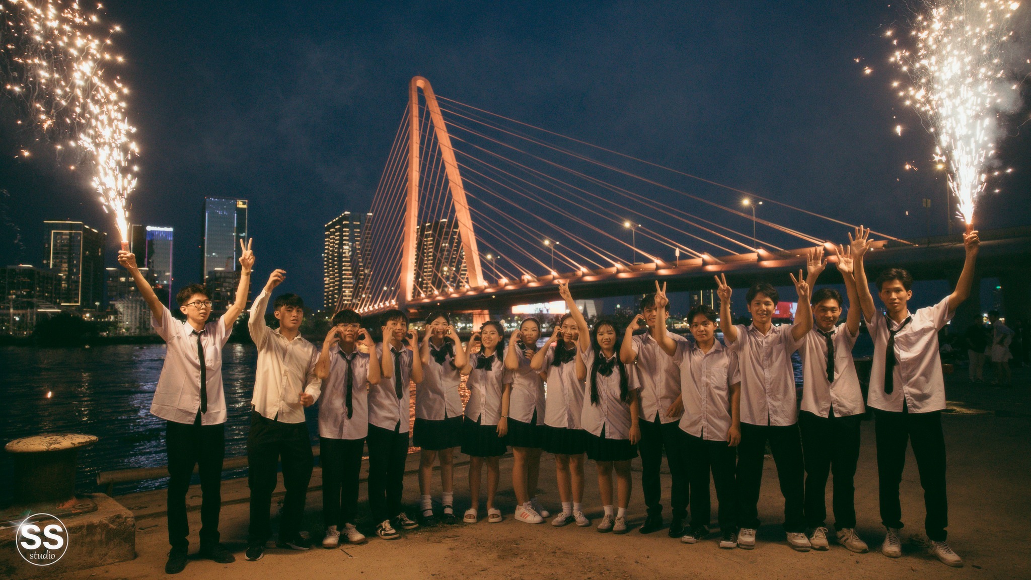 Chụp Ảnh Kỷ Yếu - SS Studio Facebook ad