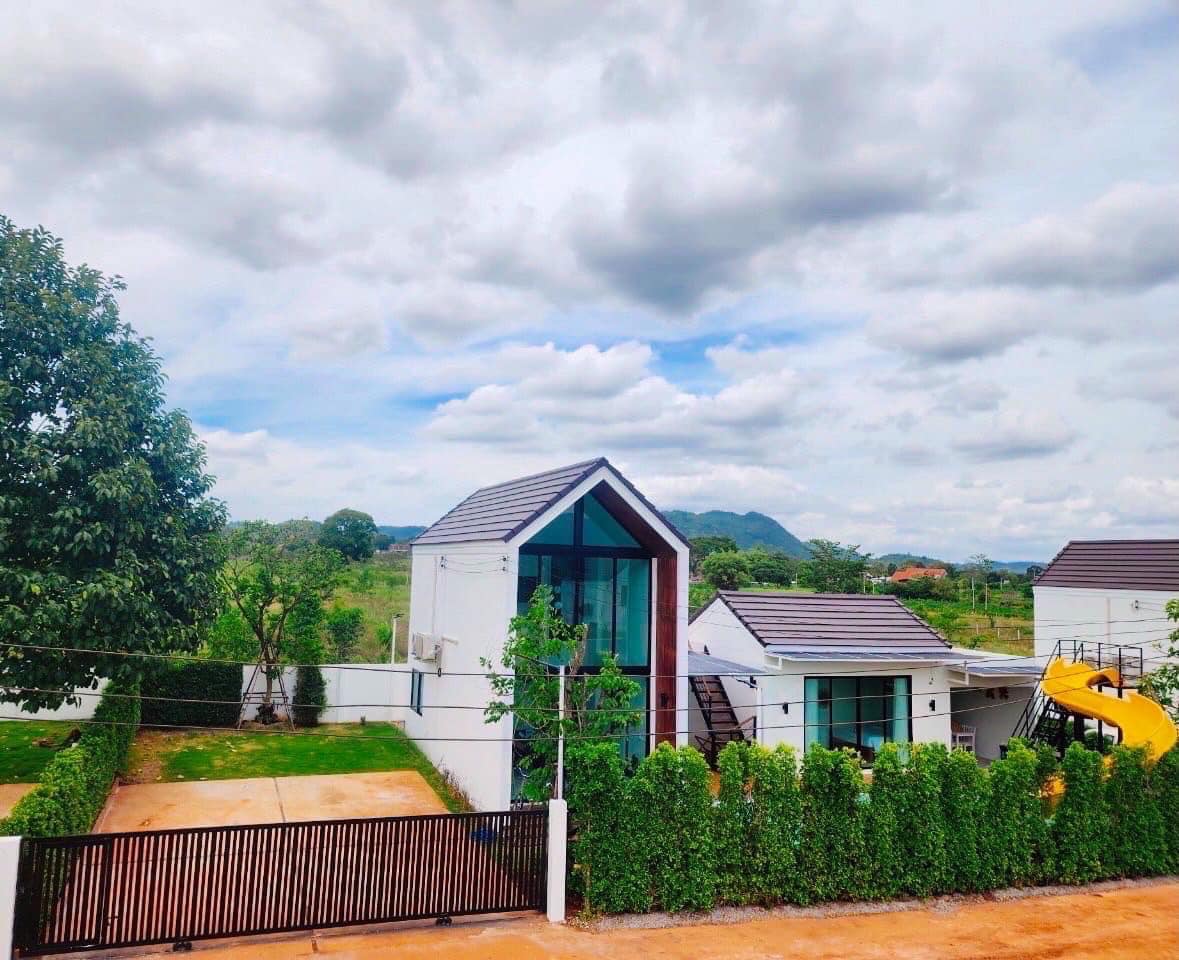 Starry Night Pool Villa Khaoyai Facebook ad: พูลวิลล่าเขาใหญ่