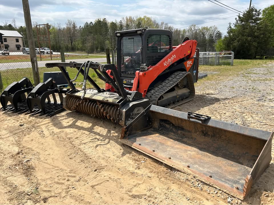 ID-FarmEquipment Facebook ad: $37,000 - 2023 Kubota SVL97-2S PACKAGE