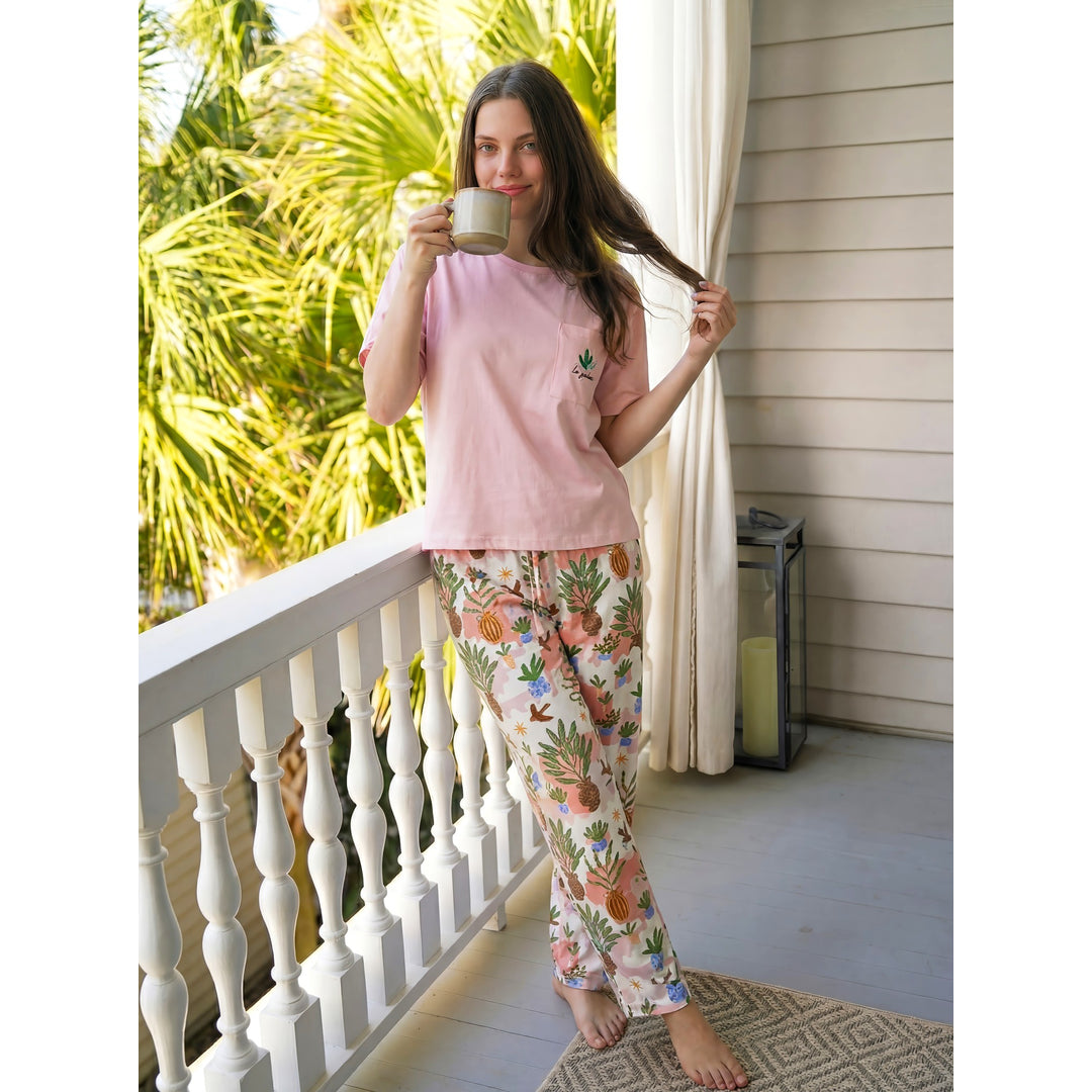 Familiahomewear Facebook ad: وفّري 10% بكود F10
