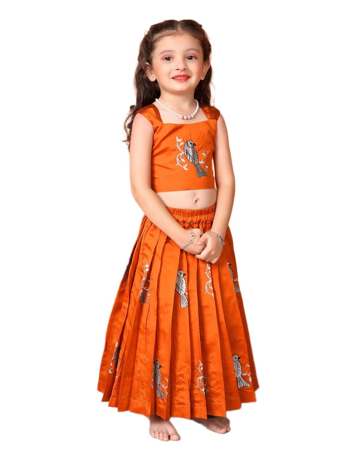 FELIZ the designer studio Facebook ad: Free Delivery Min.