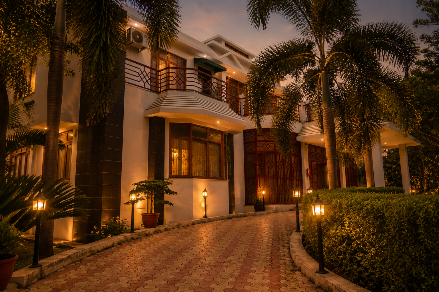 Hottley- Luxury Home Stay Facebook ad: Book a farmhouse near Noida and Ghaziabad with…