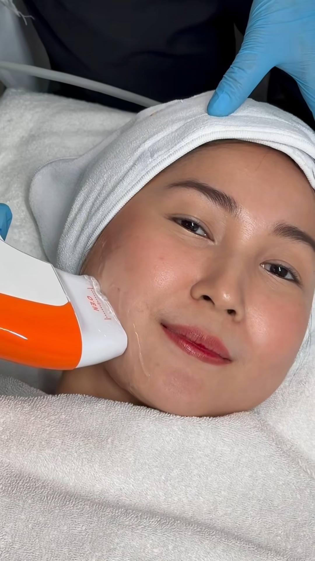 Juwan Beauty and Wellness Facebook ad: 𝐊𝐮𝐧𝐠 𝐦𝐚𝐲 𝐩𝐚𝐠𝐤𝐚𝐤𝐚𝐭𝐚𝐨𝐧 𝐤𝐚𝐧𝐠…