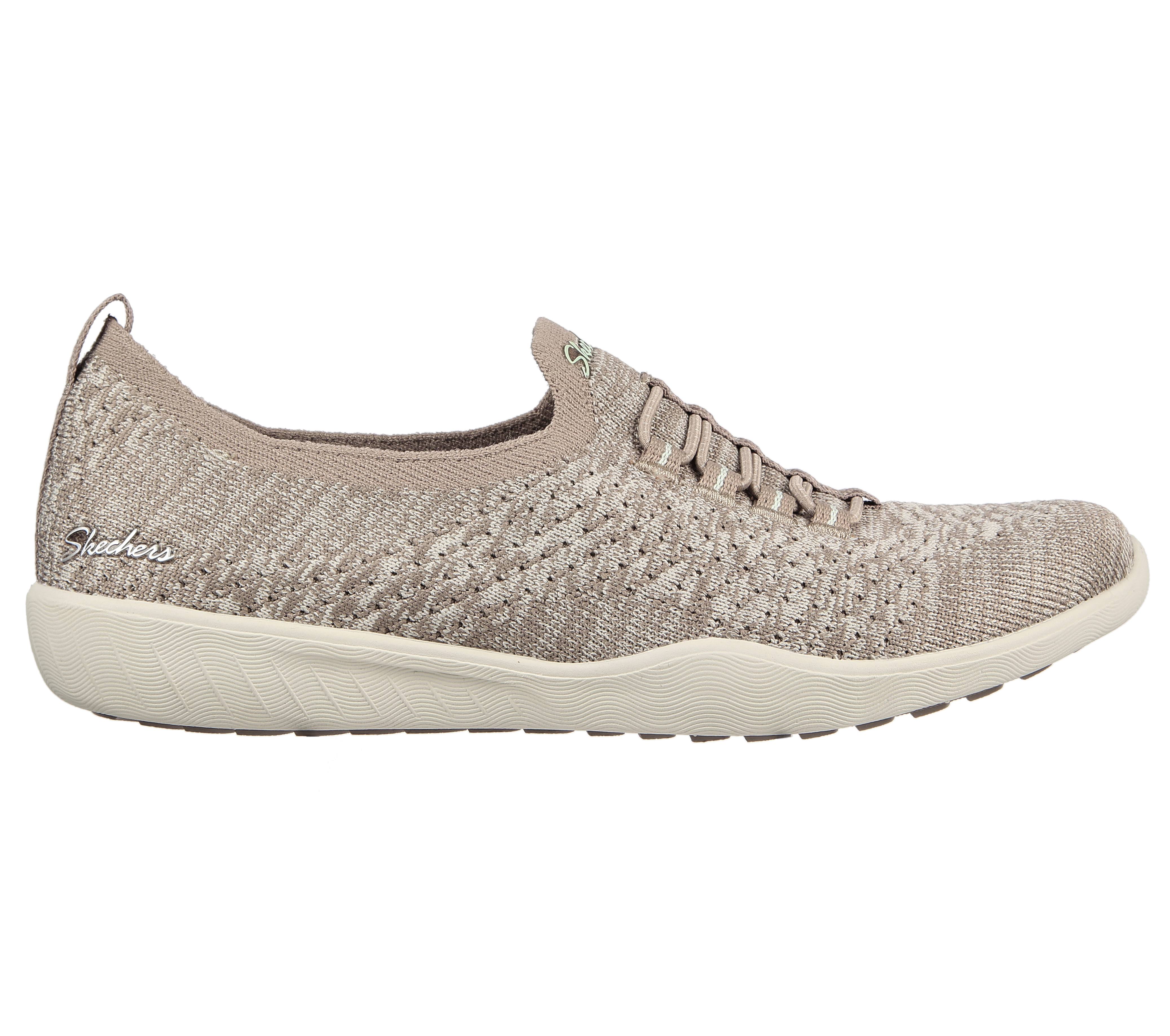 SKECHERS Facebook ad