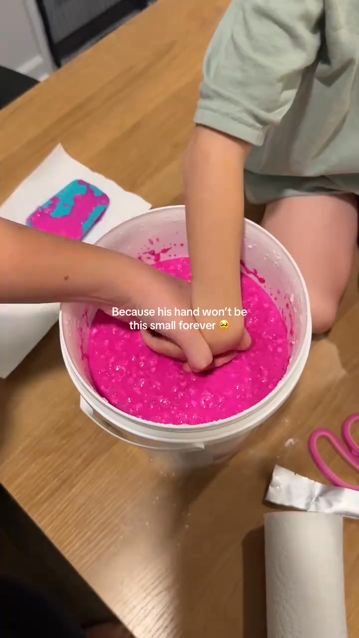 Australian Kids Facebook ad: #1 Handprint