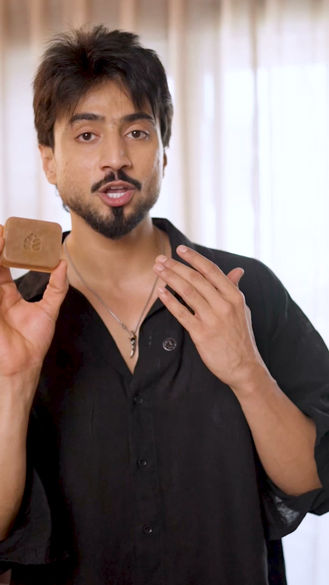 ushamanohar_009 Facebook ad: Magic Soap For Tanning Problem