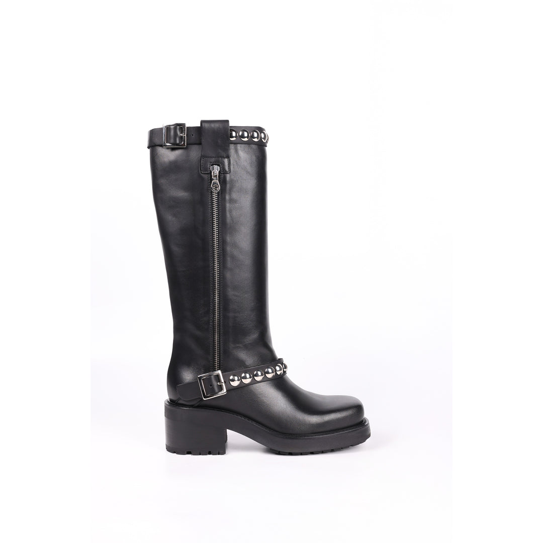 Mimmu Facebook ad: A limited selection of Mimmu shoes is ready…