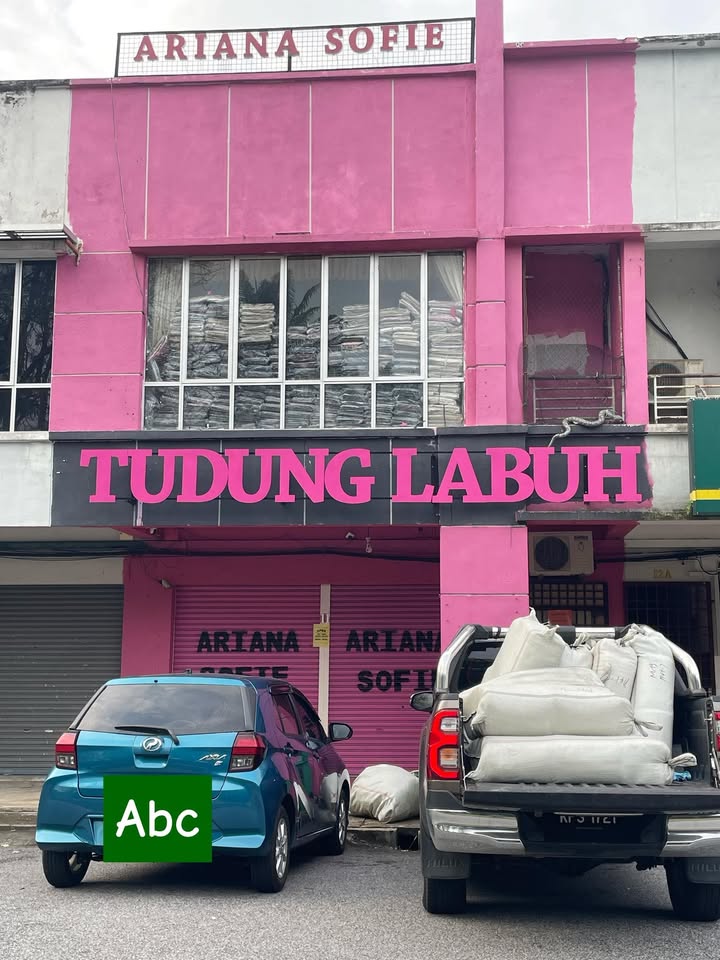 Ariana Sofie Facebook ad: Gudang Tudung bidang 50/60 Tmn Aman perwira Kuala…