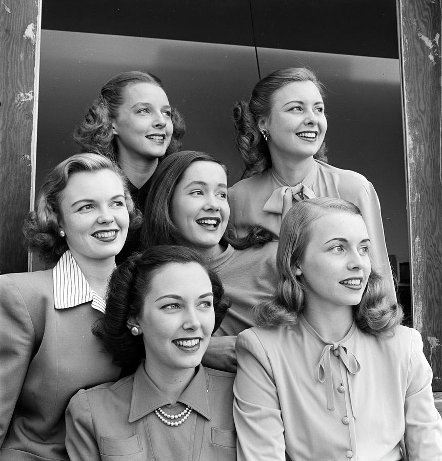 Non-Woke Daily Facebook ad: The 1940s Skincare Secret Big Beauty Suppressed