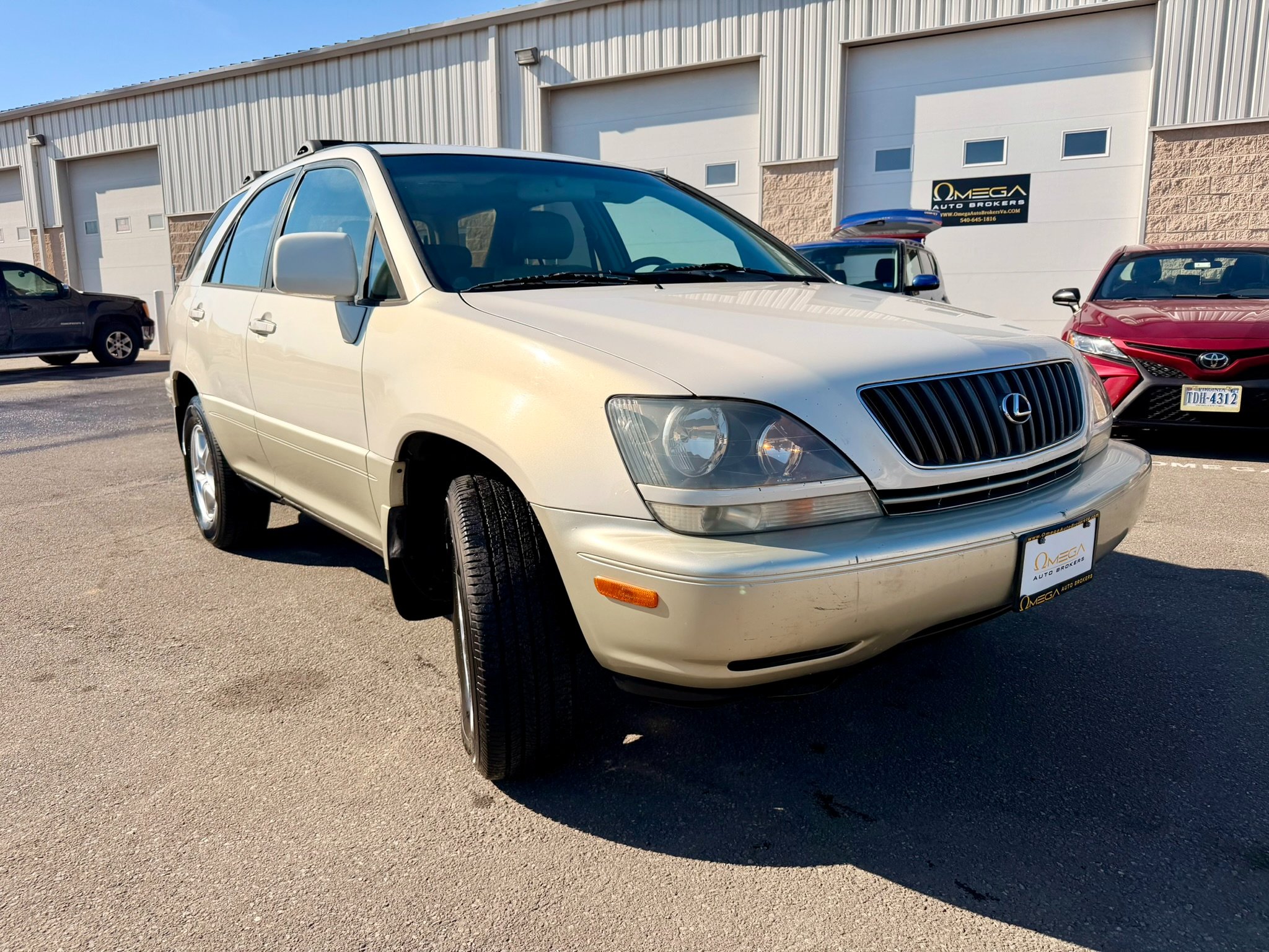 Sell'n Whips Facebook ad: 2000 Lexus RX300