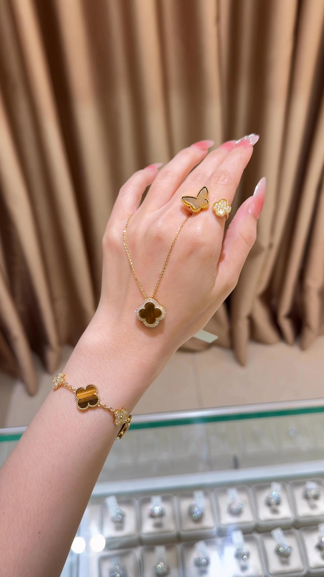 Getavie Fine Jewelry Facebook ad: ម៉ូតពាក់ប្រចាំថ្ងៃសាមញ្ញៗ ស្អាតញាក់