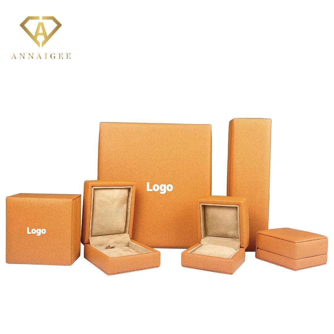 Annaigee Custom Jewelry Packaging Facebook ad