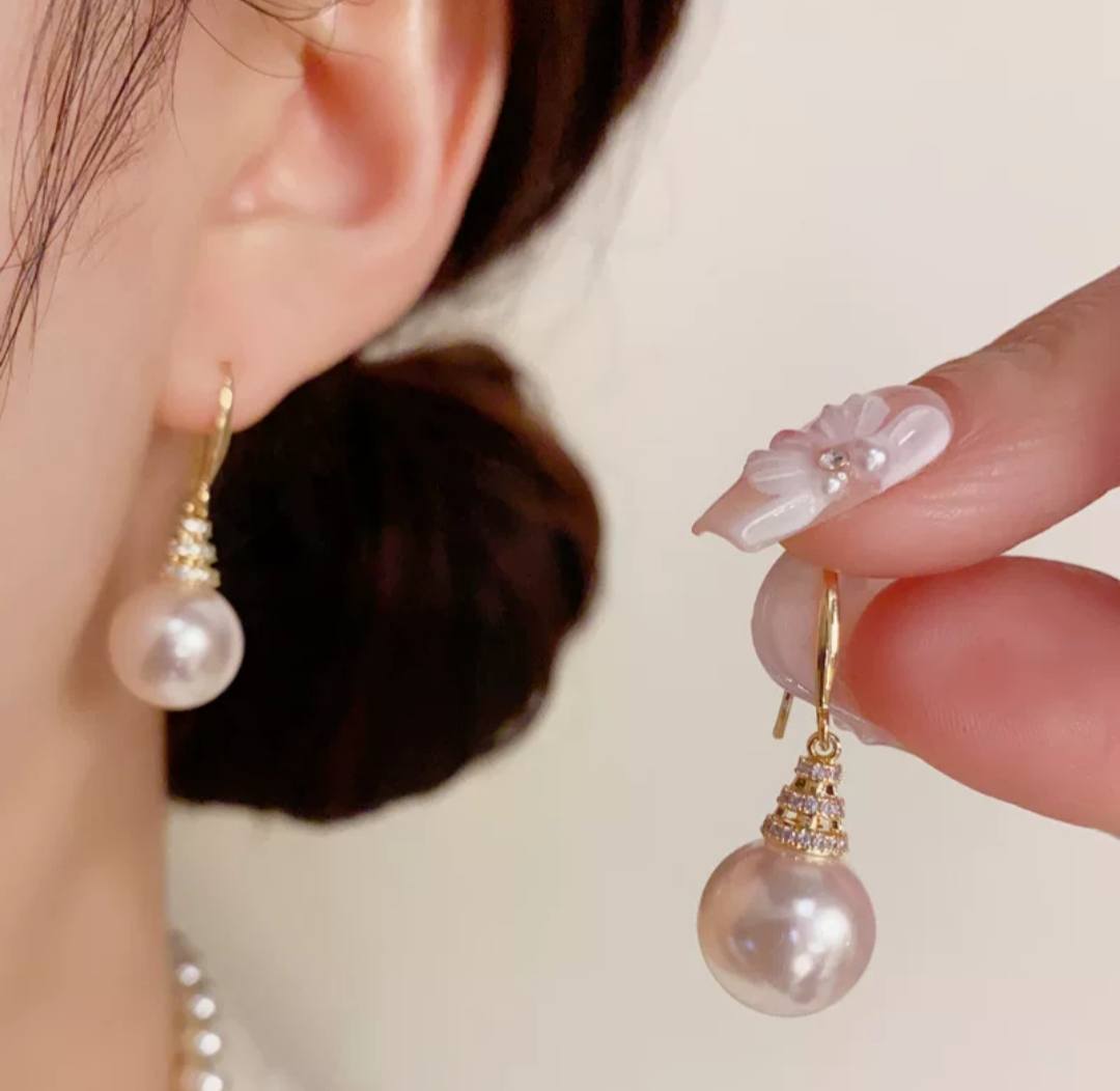KARA Fashion Accessories Facebook ad