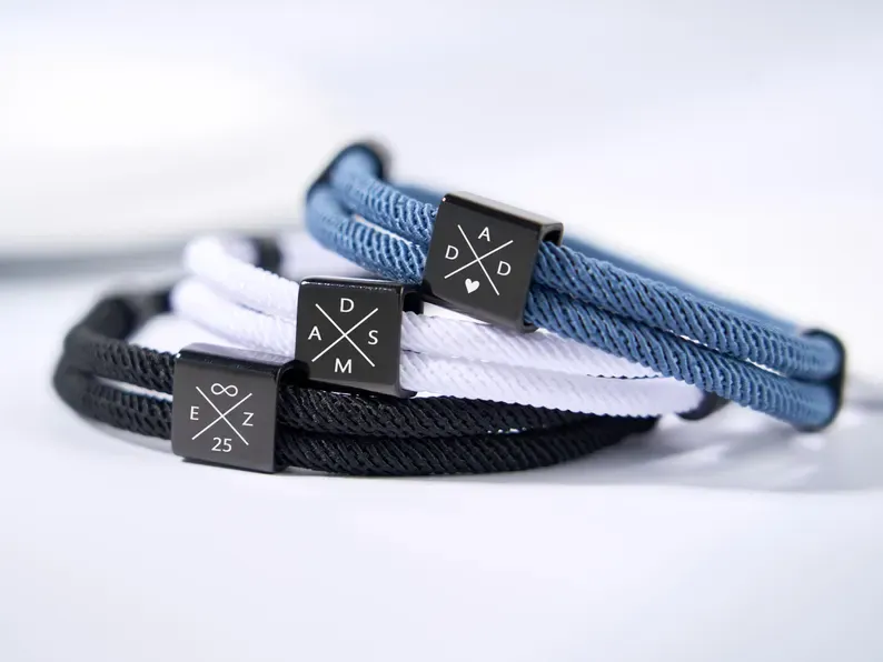 Soufeel Present Facebook ad: A Meaningful Gift He’ll Wear Every Single Day