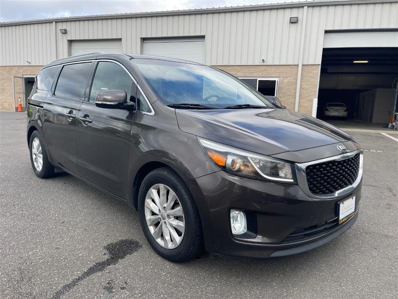 Sell'n Whips Facebook ad: 2015 Kia sedona ex w/ premium plus package