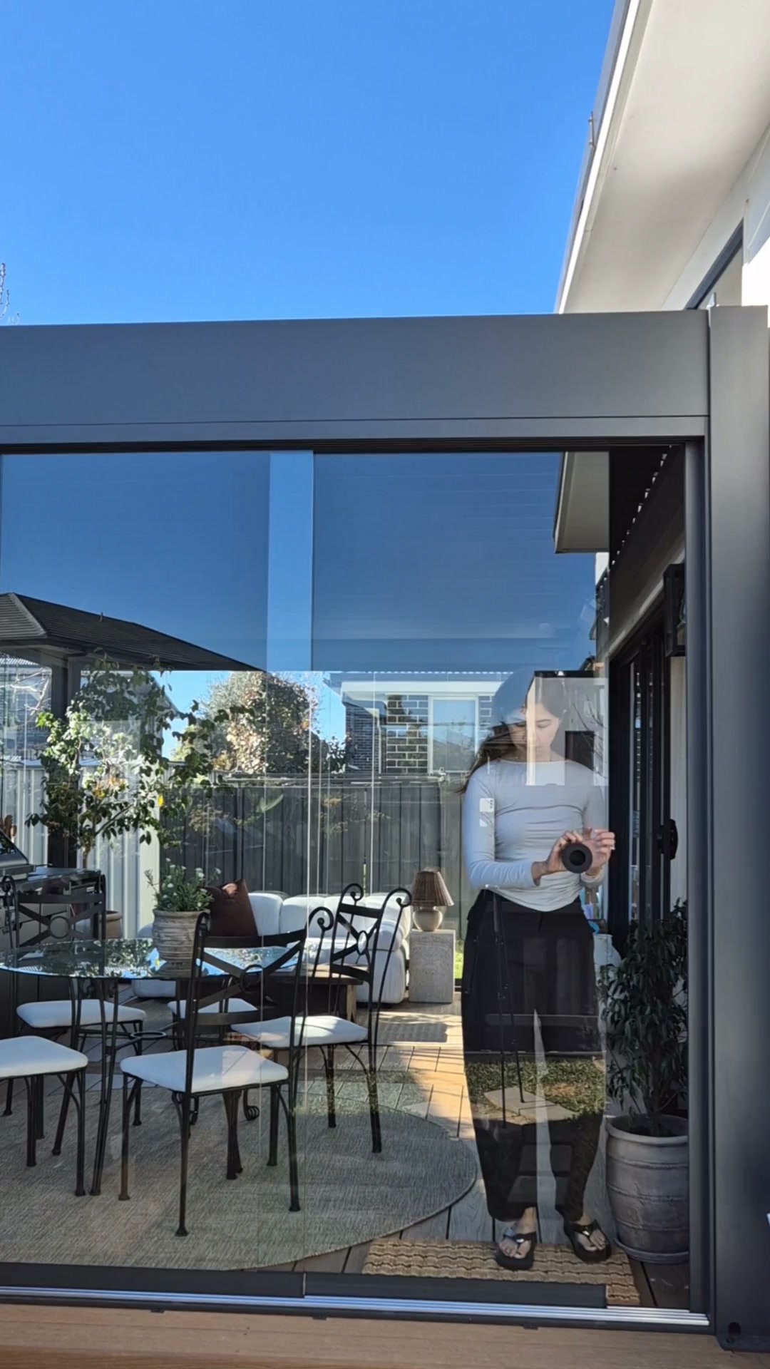 pergolux.au Facebook ad: Enjoy Your Backyard All Year Round