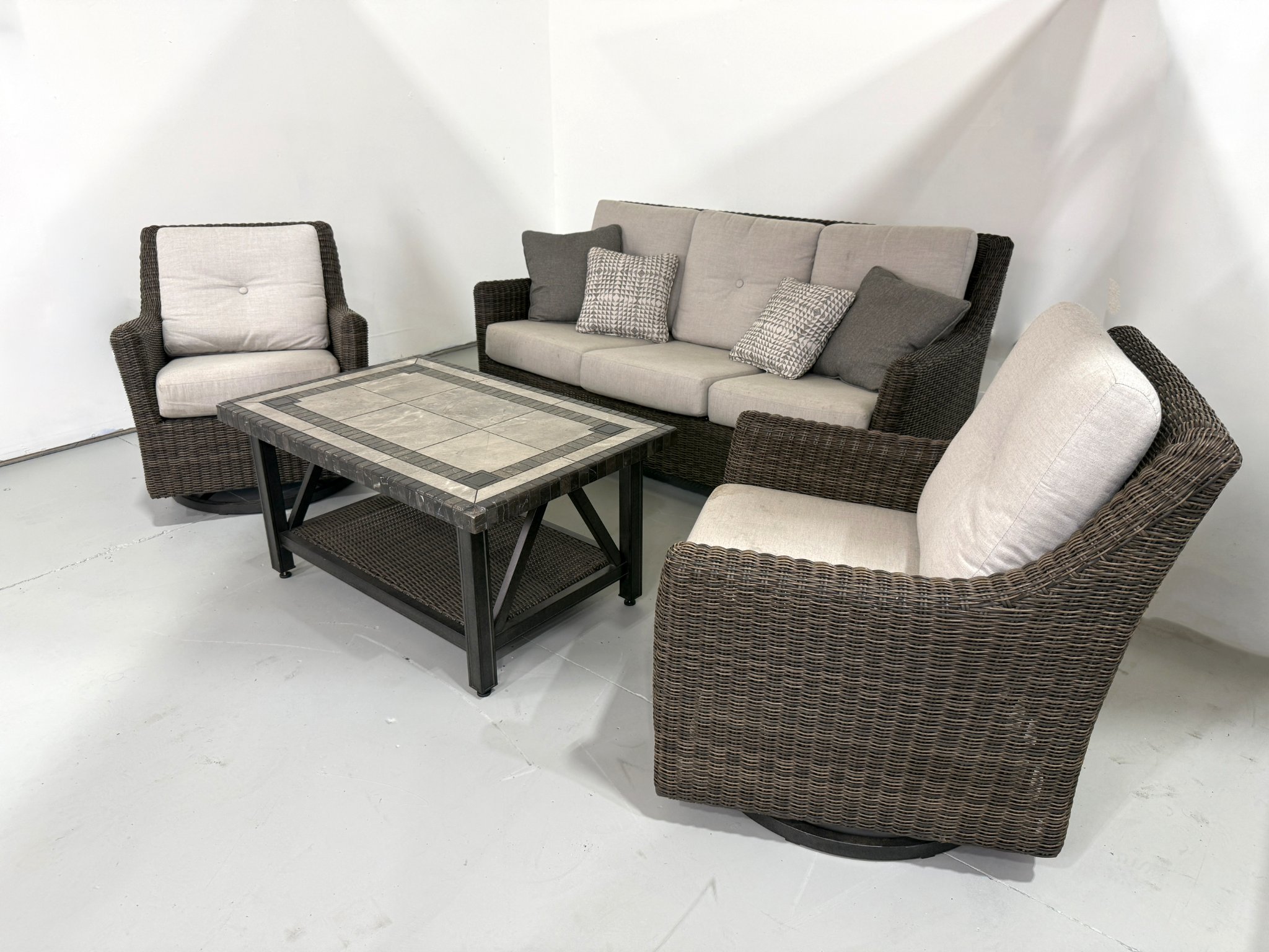 Corey Ell Facebook ad: Agio Veranda 4-Piece Patio Deep Seating Set