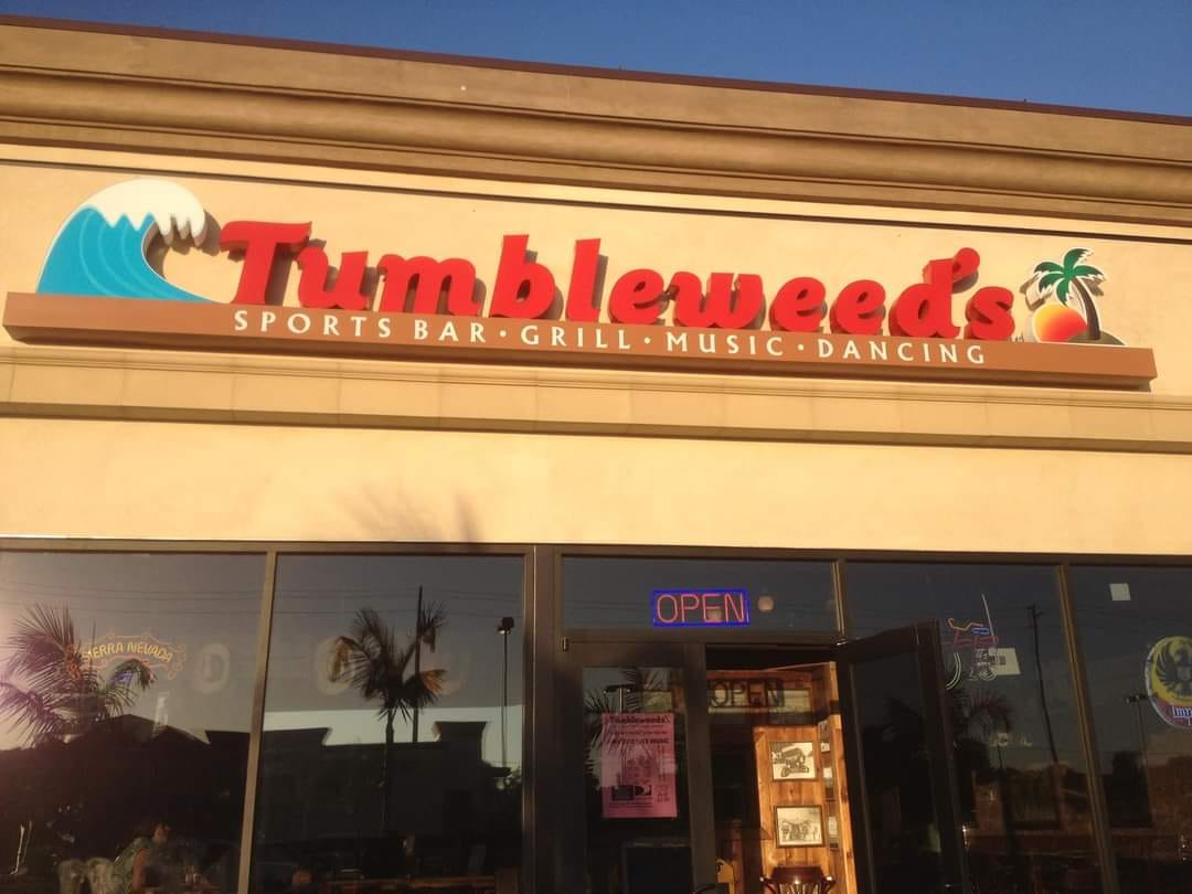 Tumbleweeds Bar & Grill Facebook ad: Best food & drinks in town!