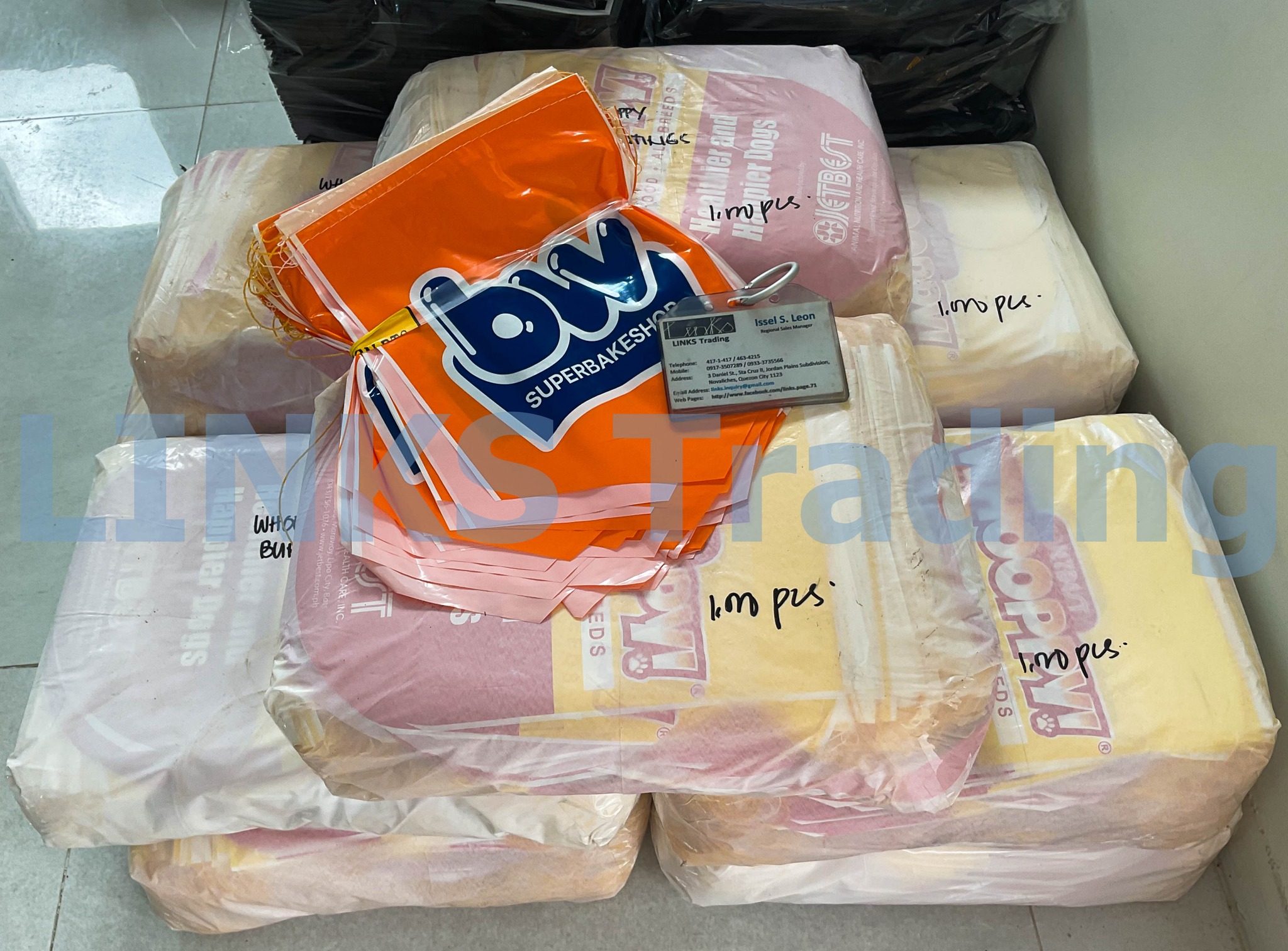 LINKS TRADING Facebook ad: Customized Plastic Banderitas, Plastic Banners, Plastic…