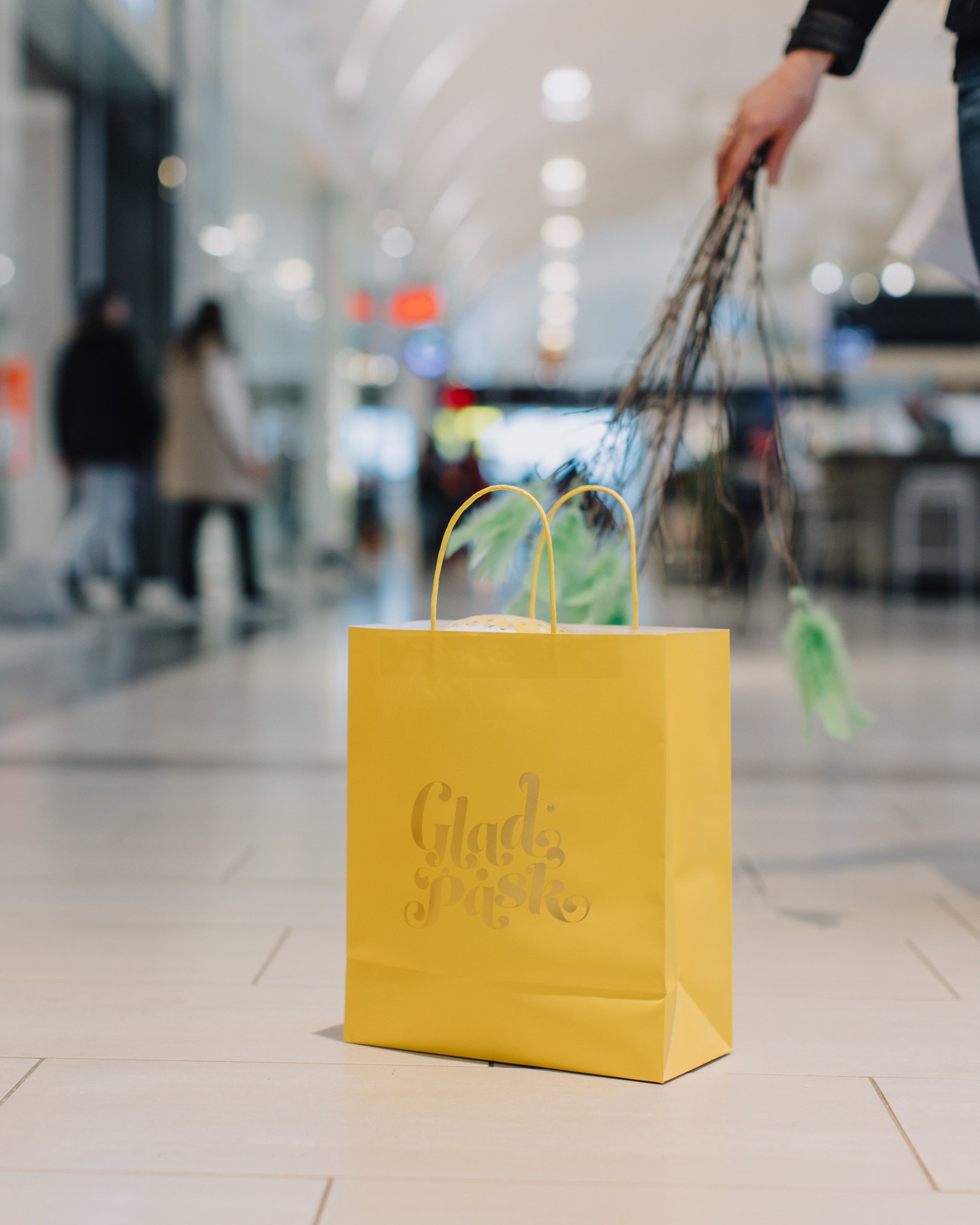 Ingelsta shopping Facebook ad: ÖPPETTIDER i Påsk