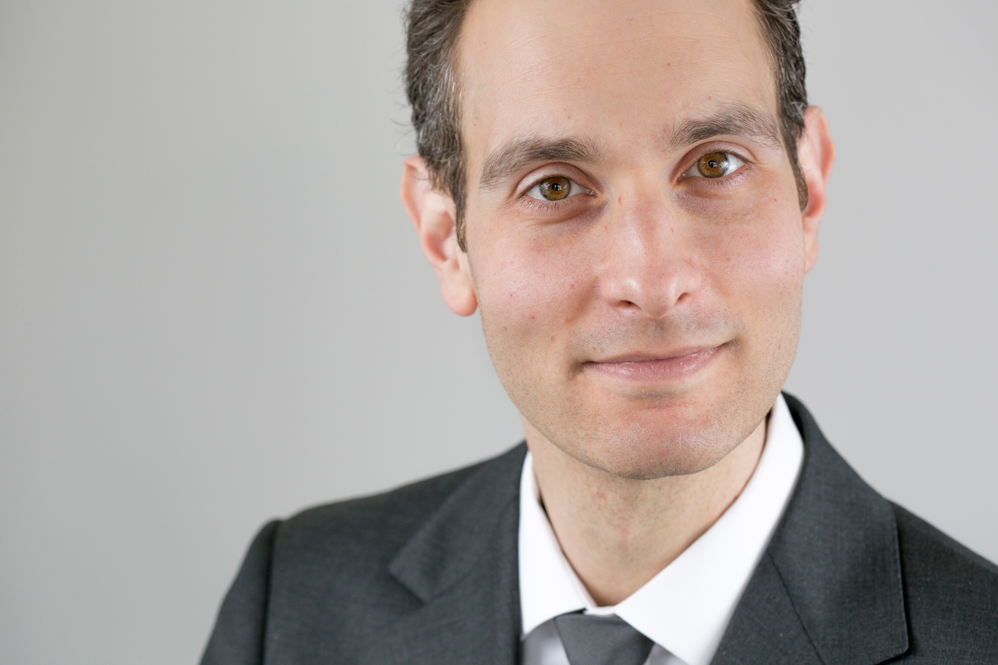 Goldfinger Injury Lawyers Facebook ad: Injury Lawyer Serving London