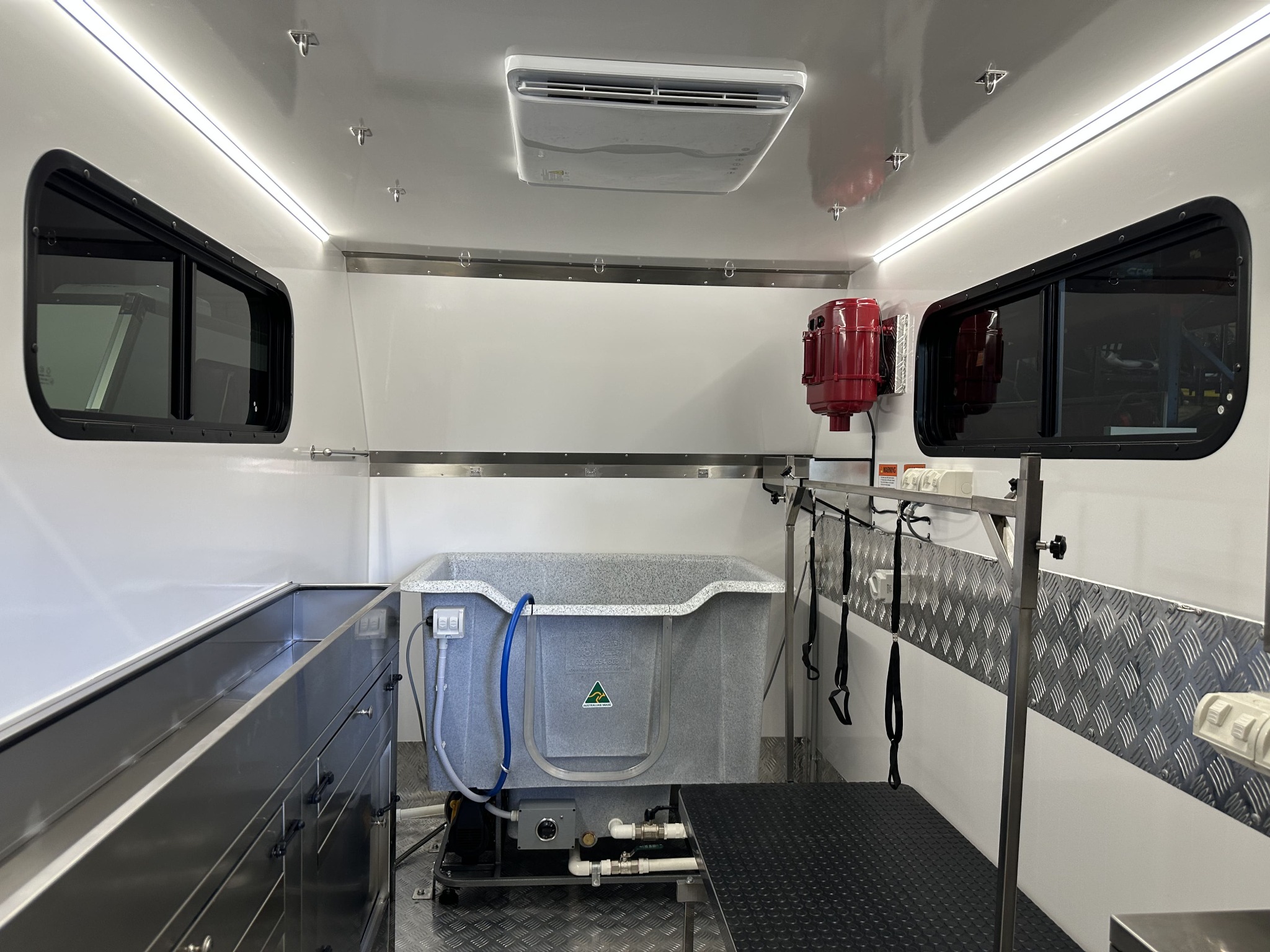 Dog Wash Trailer King Facebook ad